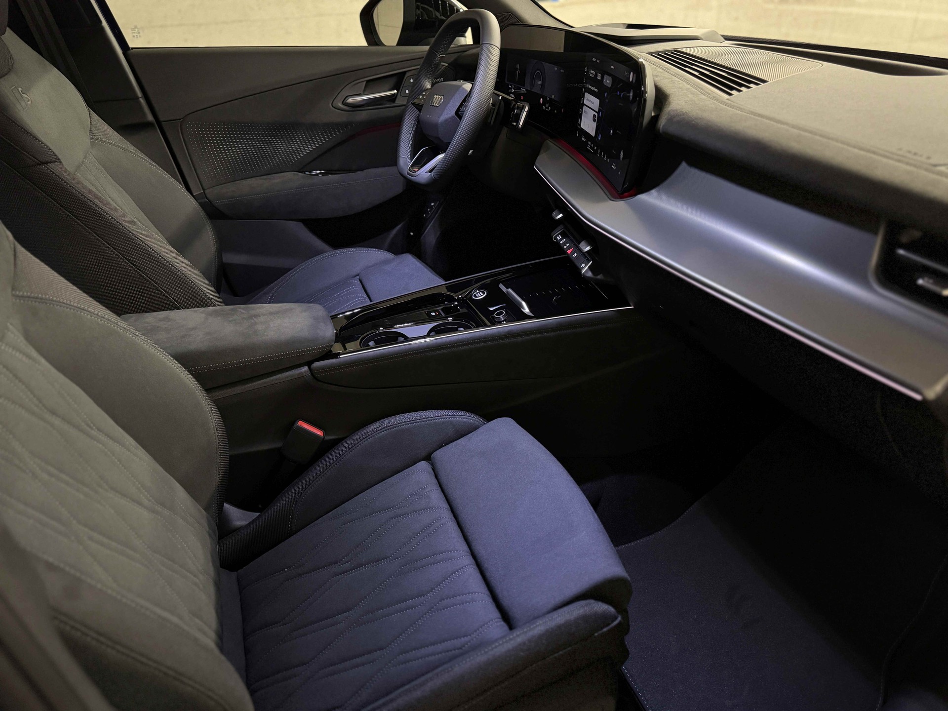 AUDI Q3 SUV TFSI quattro 195 kW S tronic-image-9