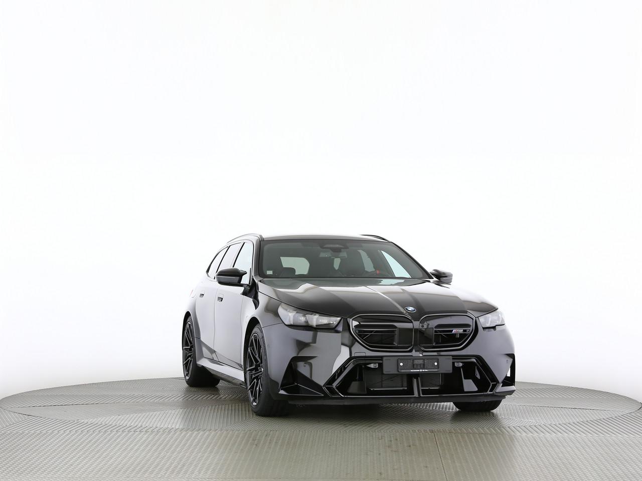 BMW M5 xDrive Touring-image-21