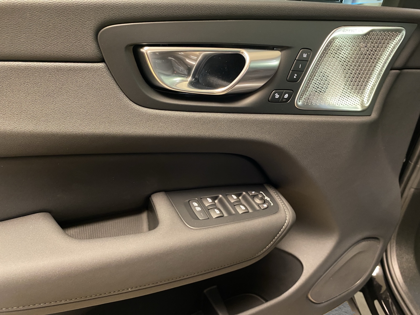 VOLVO XC60 T6 eAWD PluginHybrid Ultra Bright Geartronic-image-8