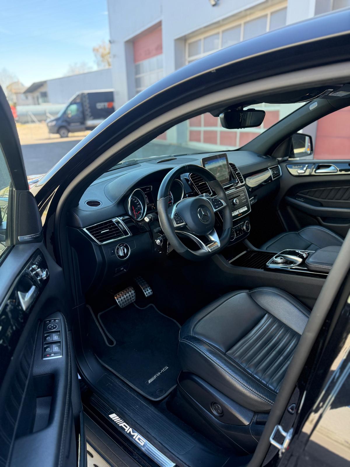 MERCEDES-BENZ GLE Coupé 43 AMG 4Matic 9G-Tronic-image-4