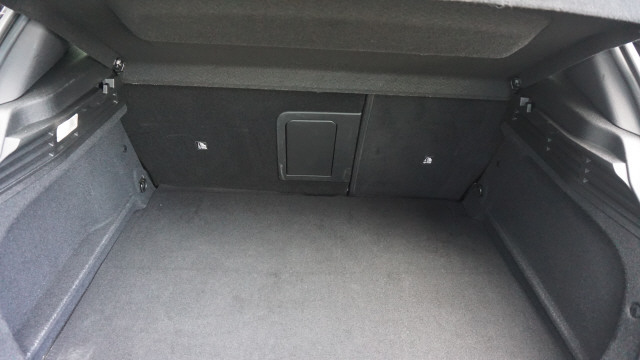 OPEL Astra 1.6 PHEV GSe A-image-7