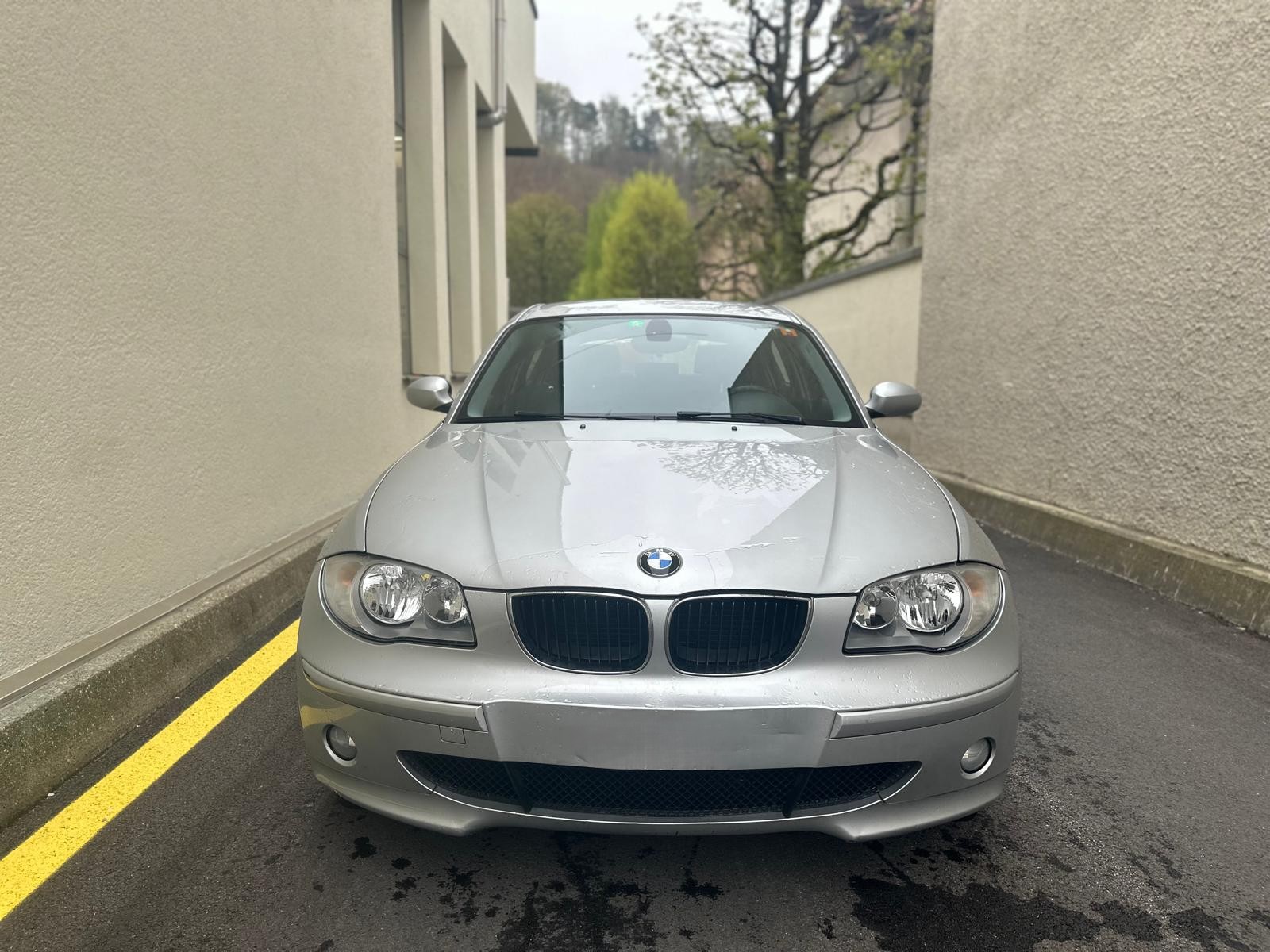 BMW 120i-image-2