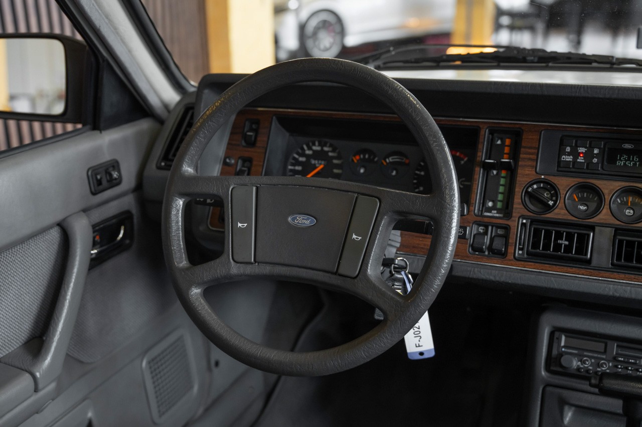 FORD Granada 2800i-image-27