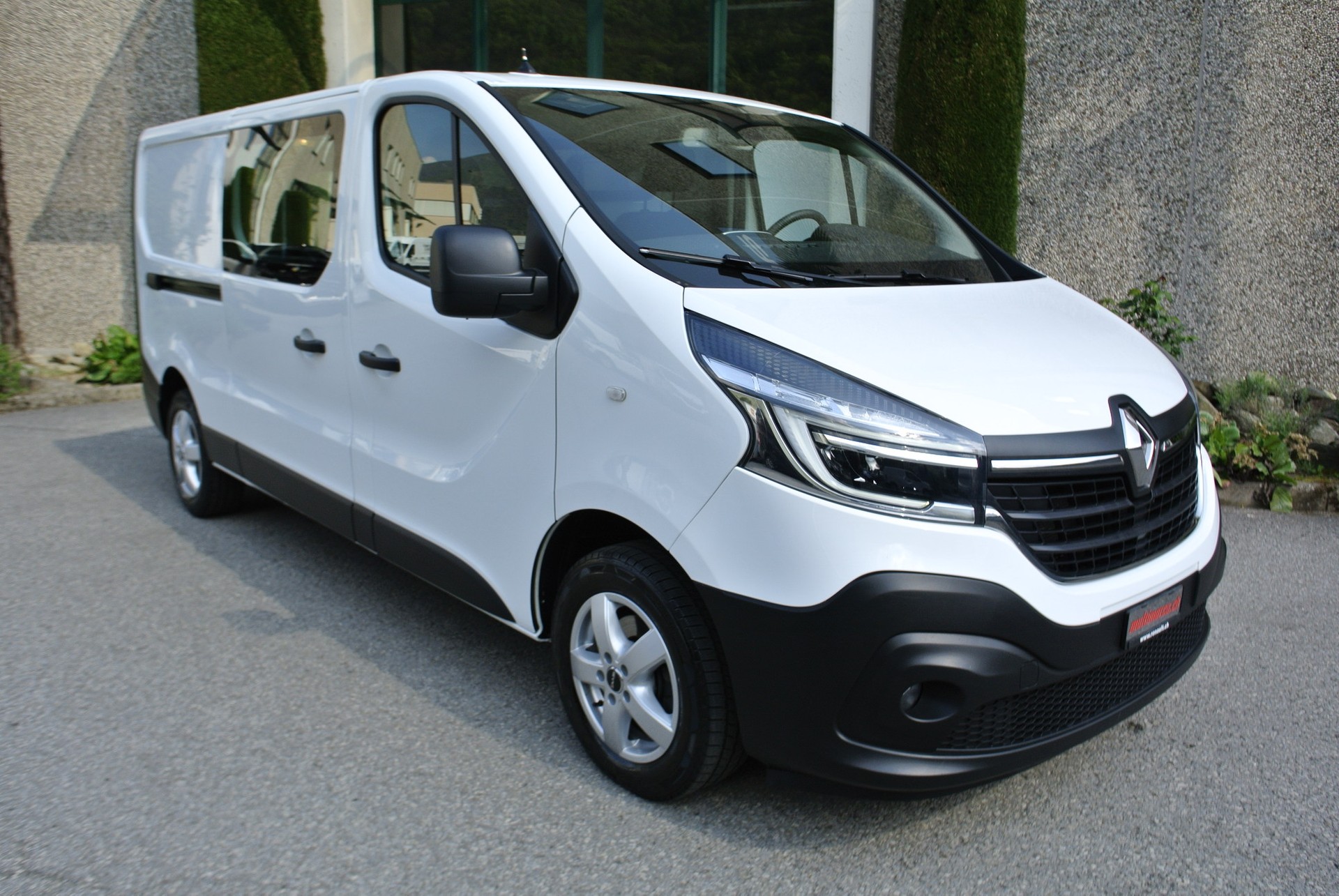 RENAULT Trafic 2.0 Energy dCi 120 3.0t Business L2H1-showroom-element-3