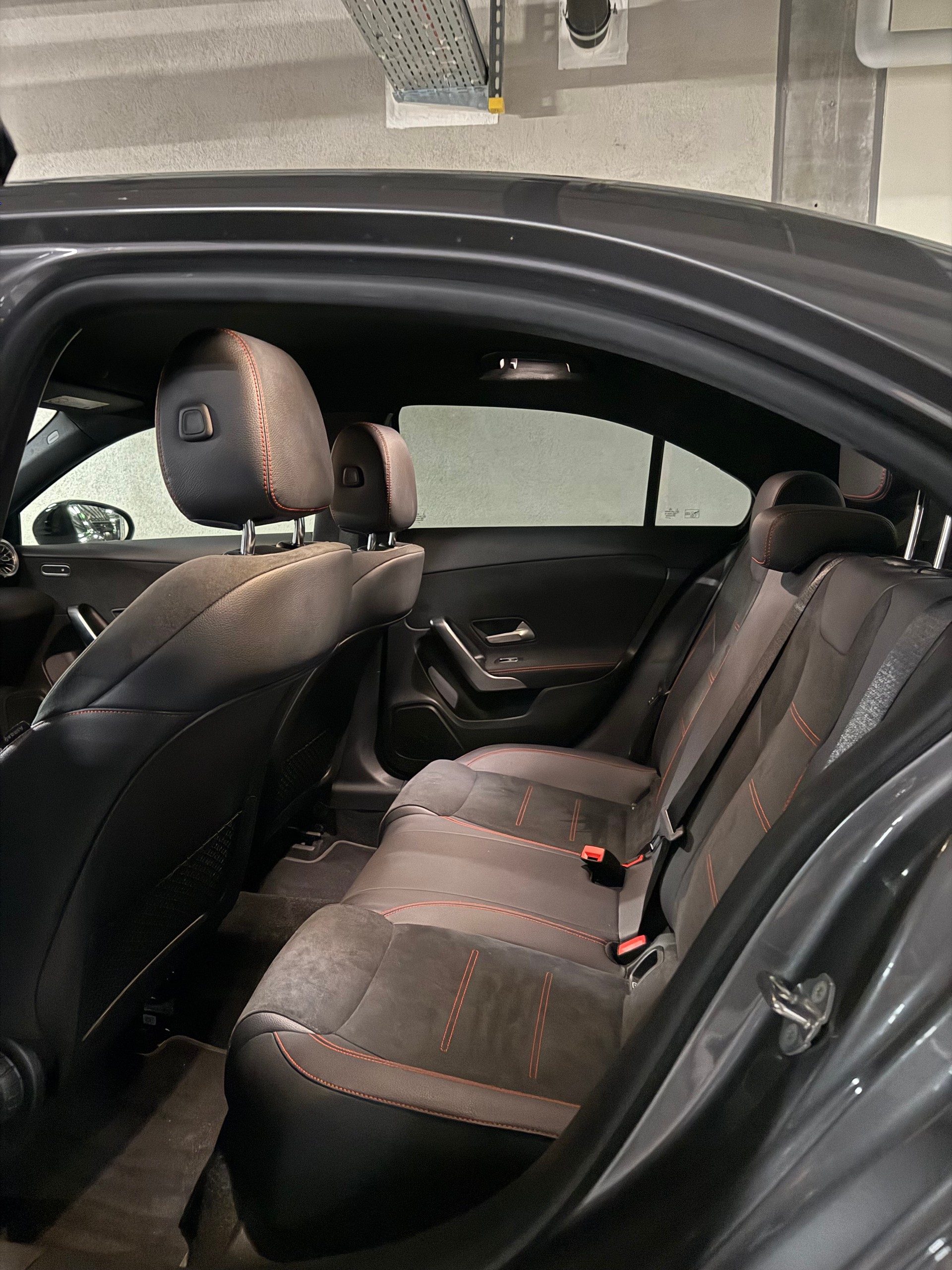 MERCEDES-BENZ A 250 AMG Line 7G-DCT-image-7