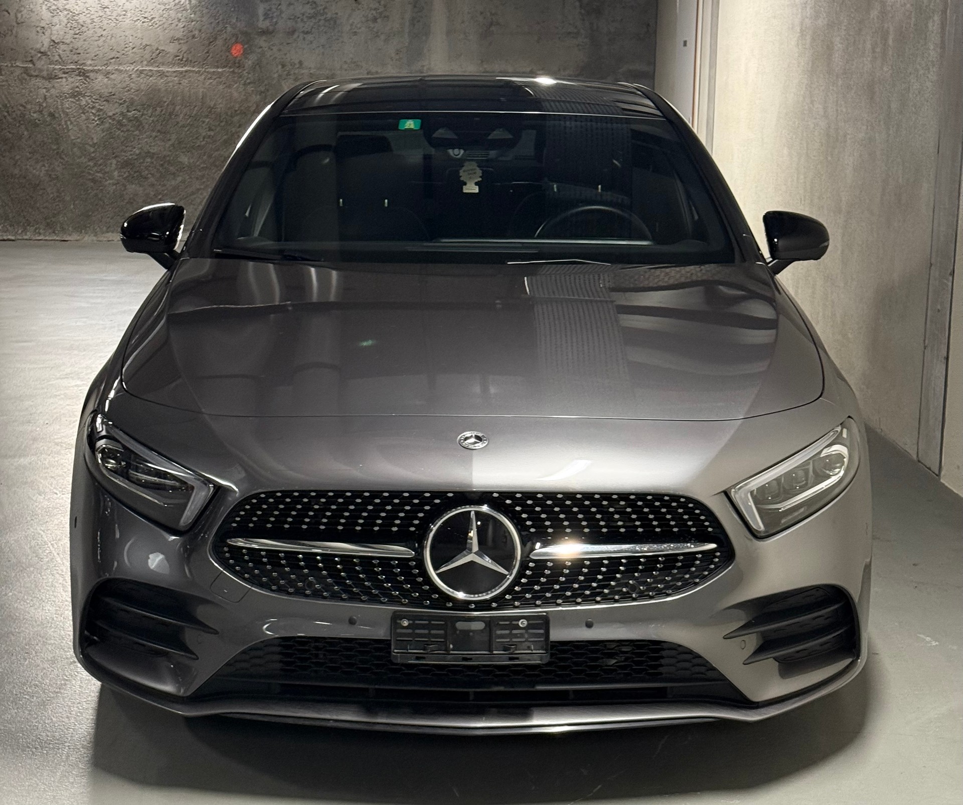 MERCEDES-BENZ A 250 AMG Line 7G-DCT-image-4