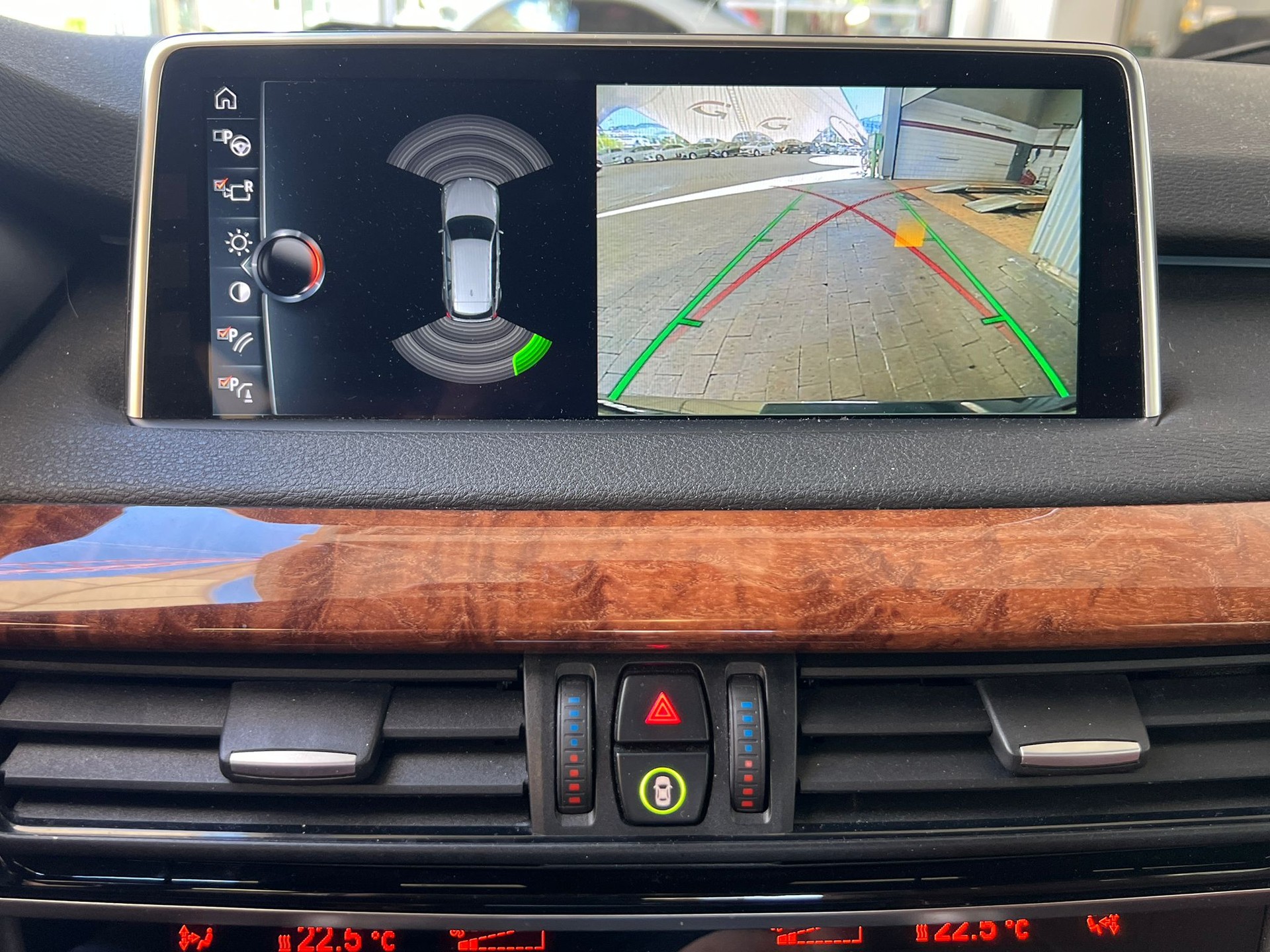 BMW X5 xDrive 25d Steptronic-image-21