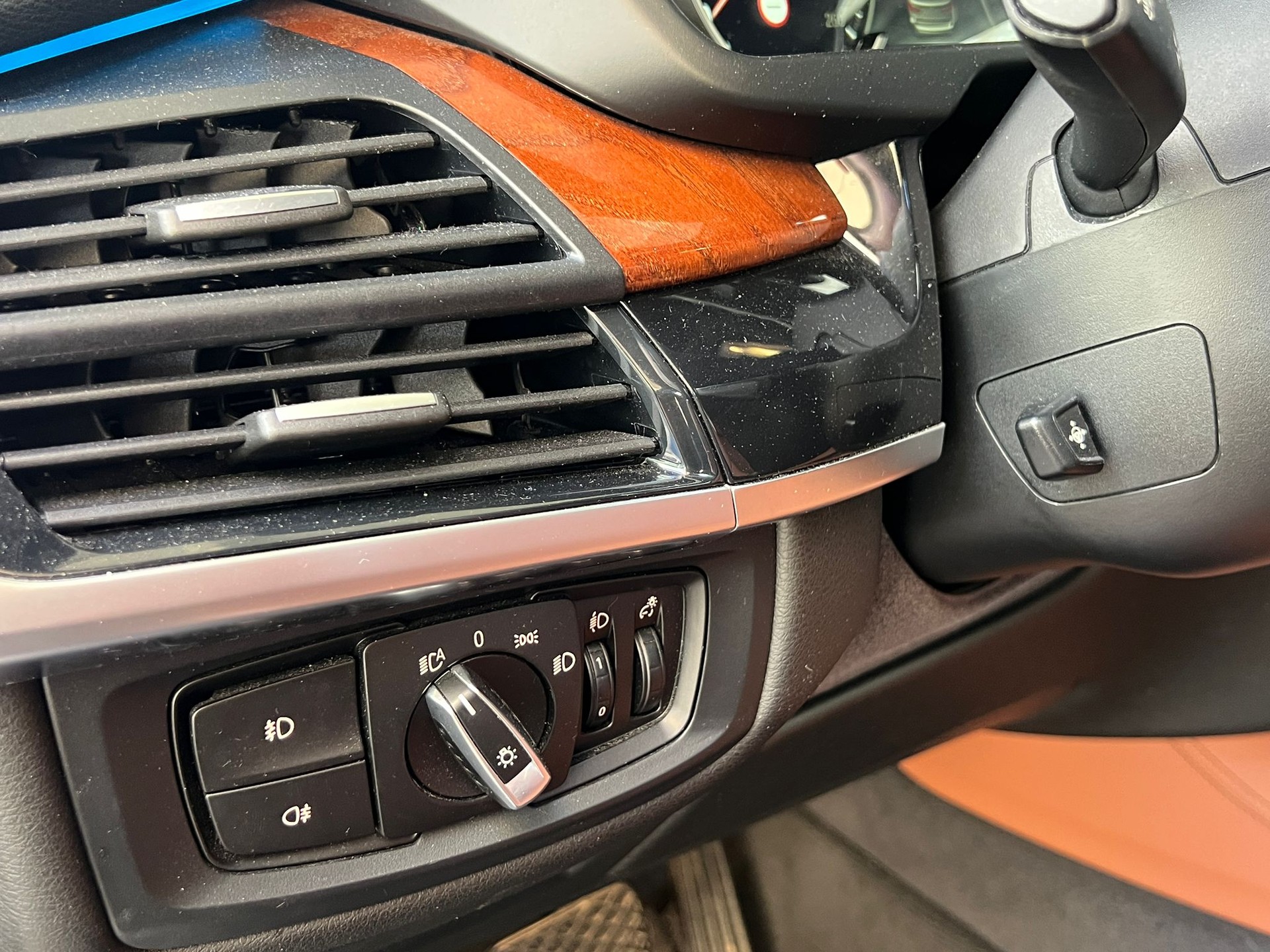 BMW X5 xDrive 25d Steptronic-image-13