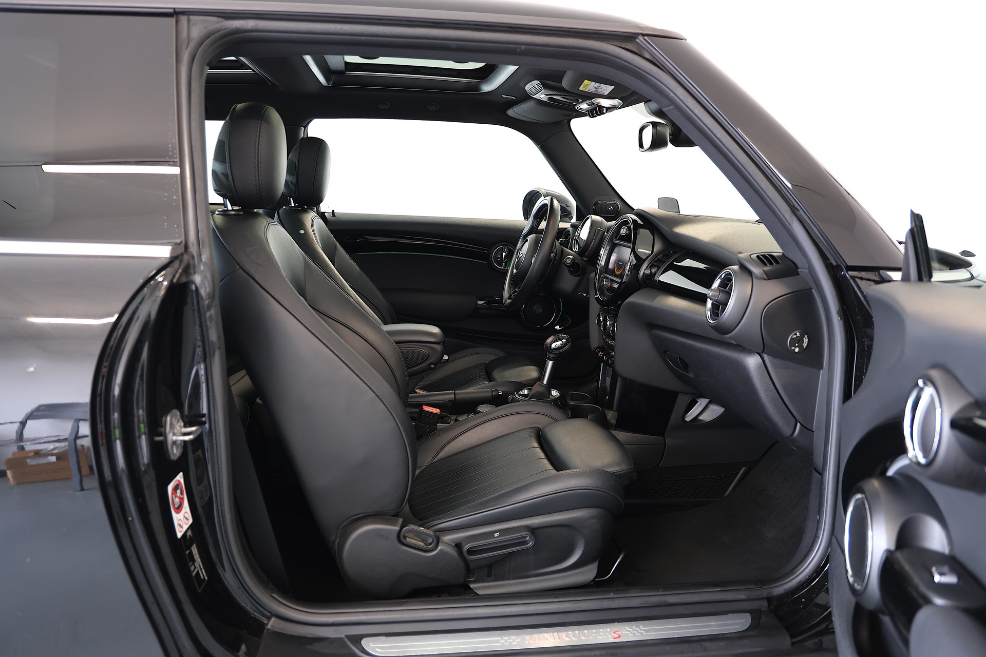 MINI Cooper S Steptronic-image-12