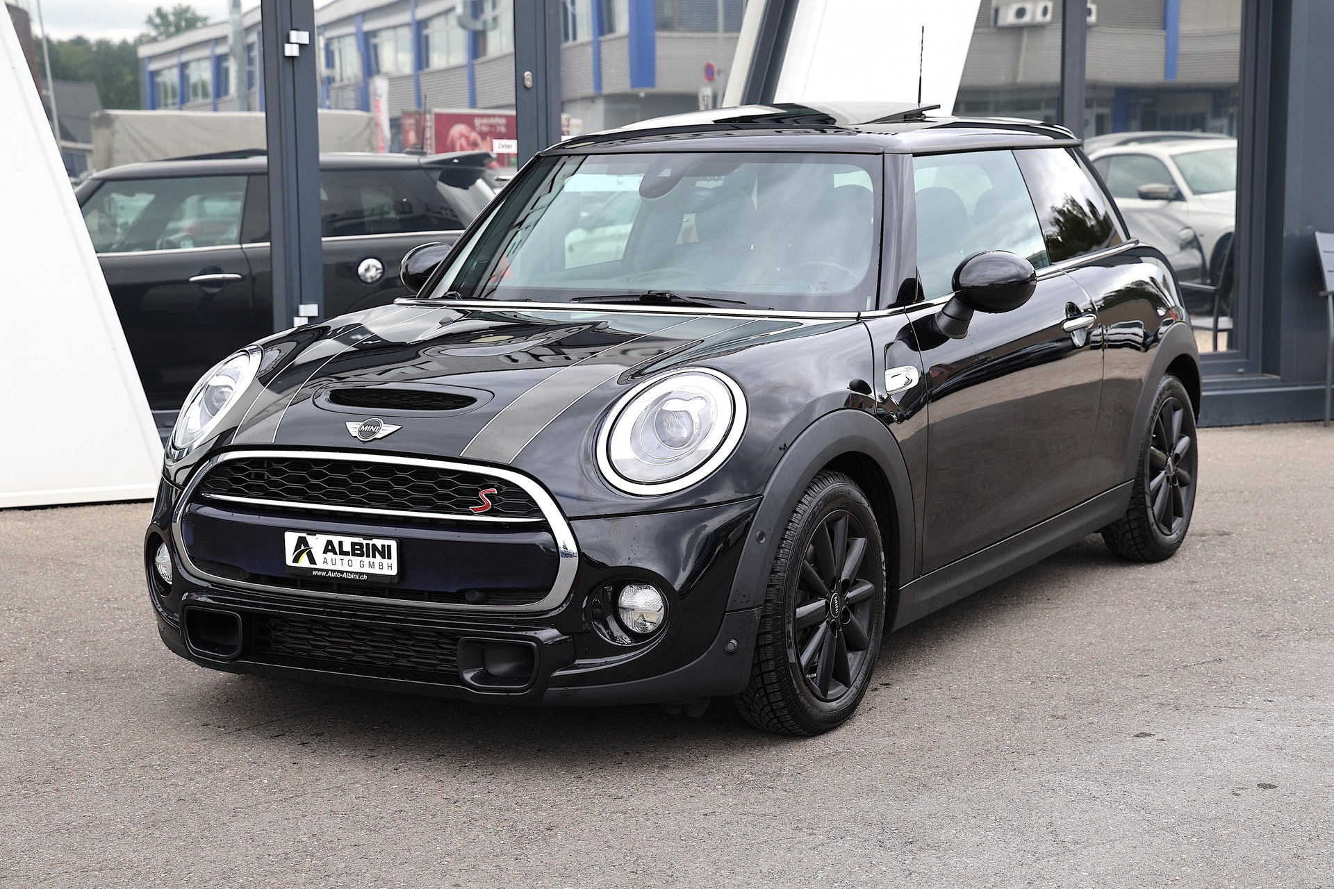 MINI Cooper S Steptronic-image-1