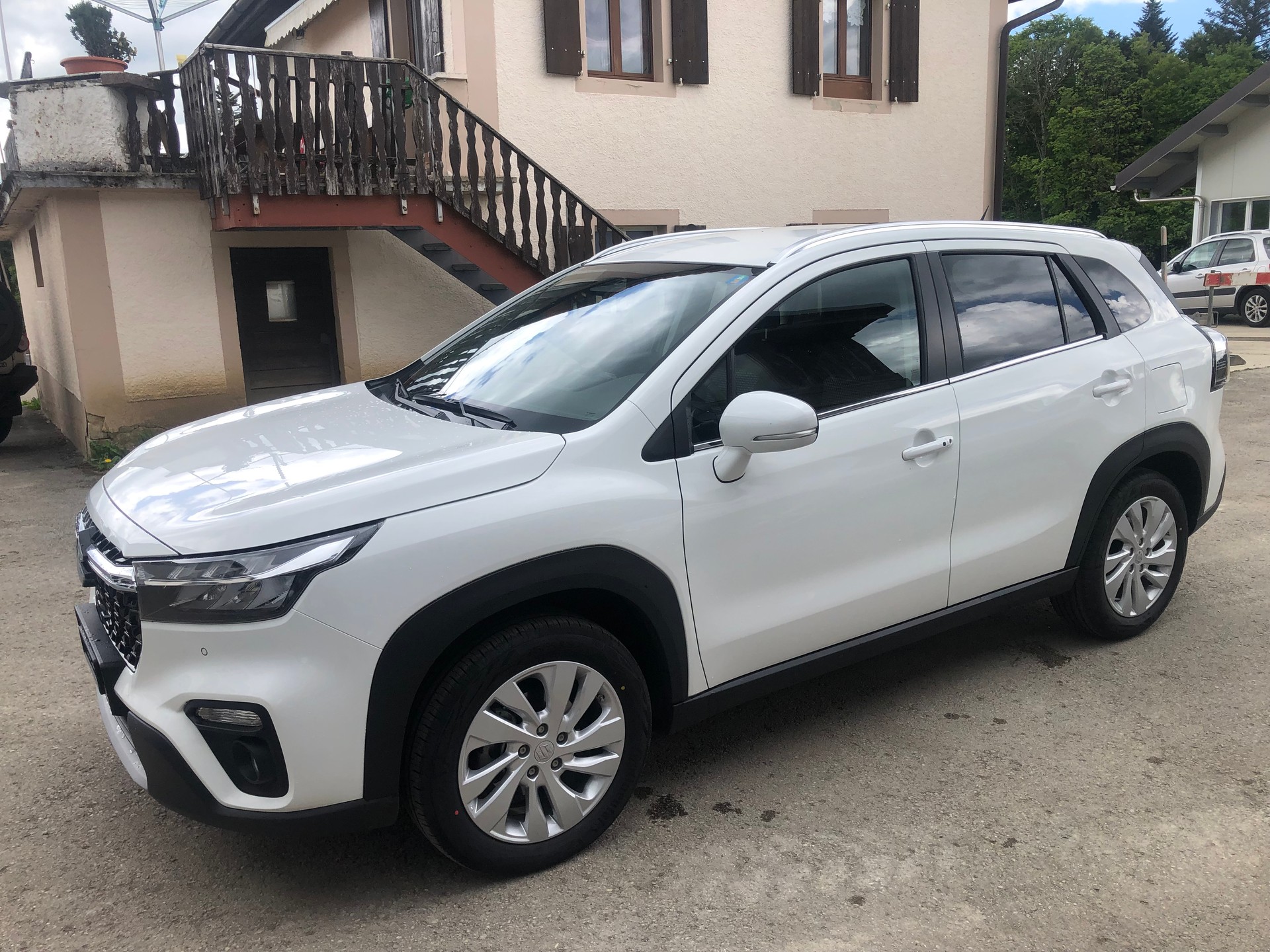 SUZUKI S-Cross 1.4 16V Compact+ MHD 4WD Automatic-image-1