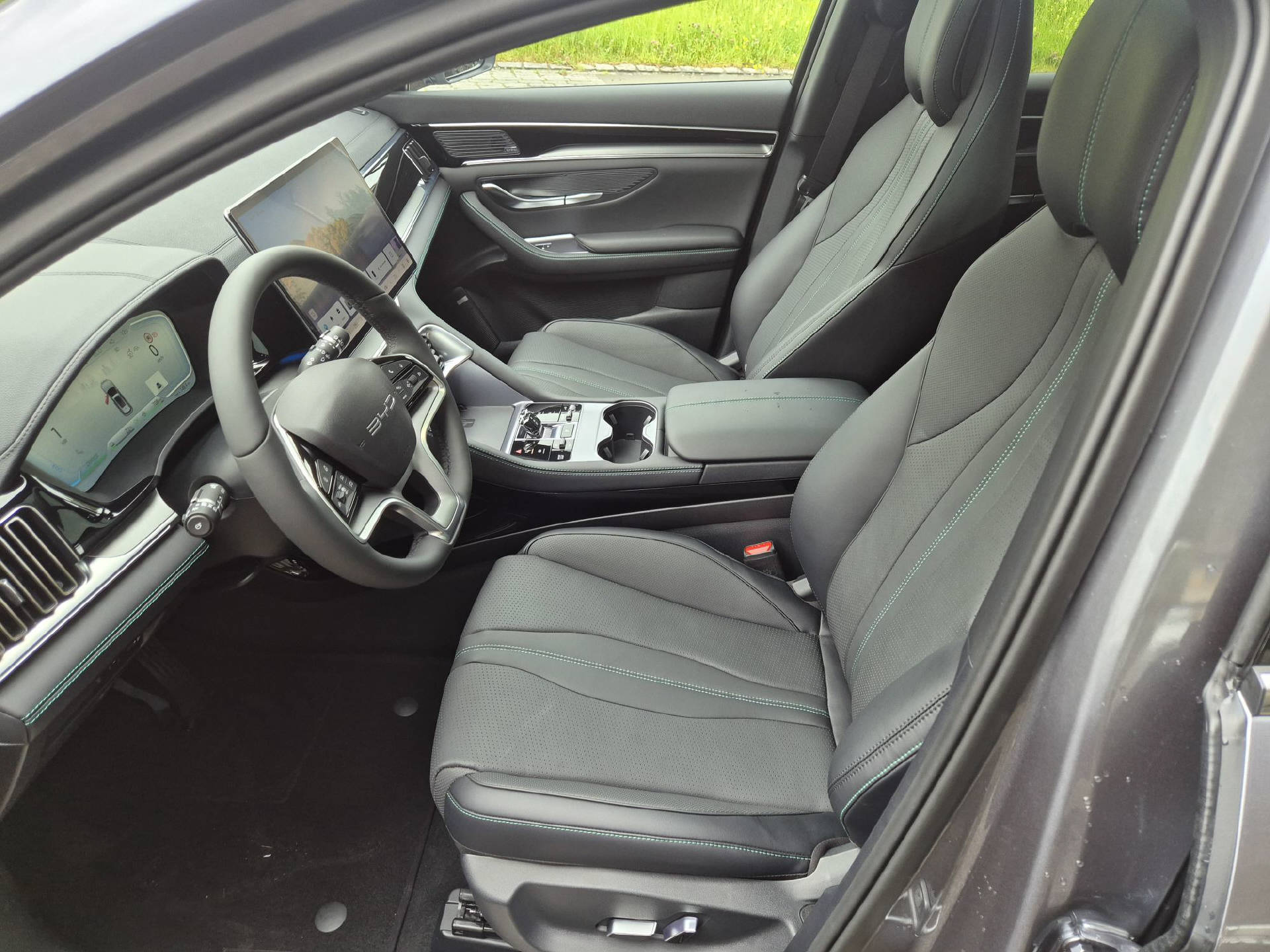 BYD Seal U DM-i Design AWD-image-8