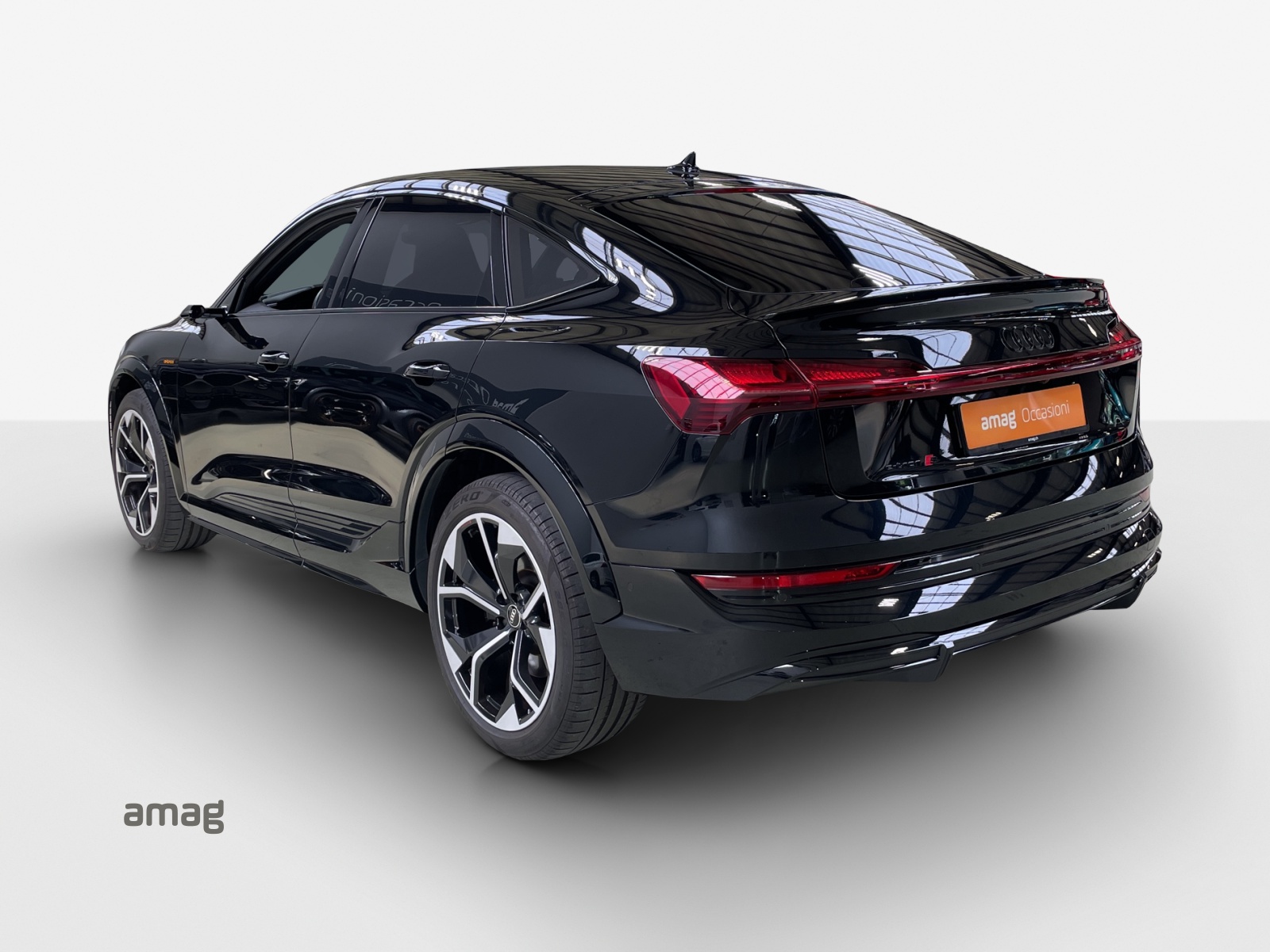 AUDI e-tron S Sportback quattro-image-3