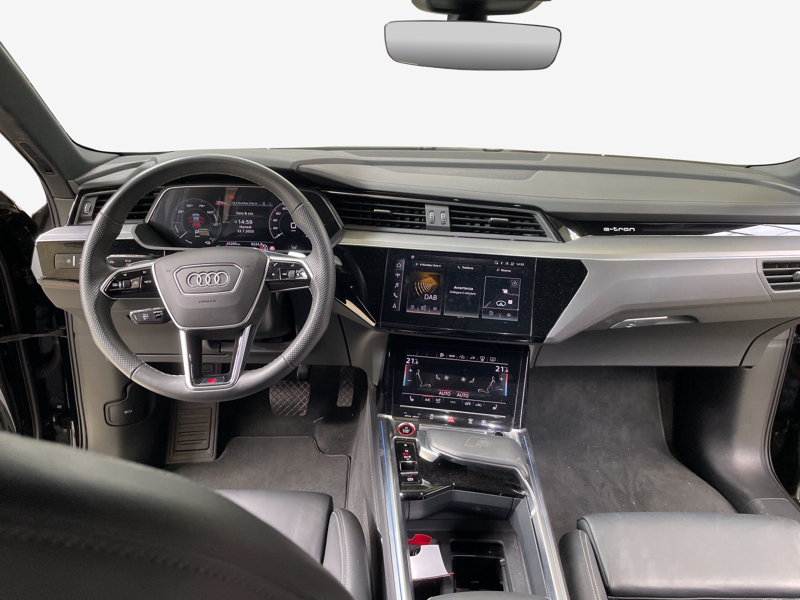 AUDI e-tron S Sportback quattro-image-9