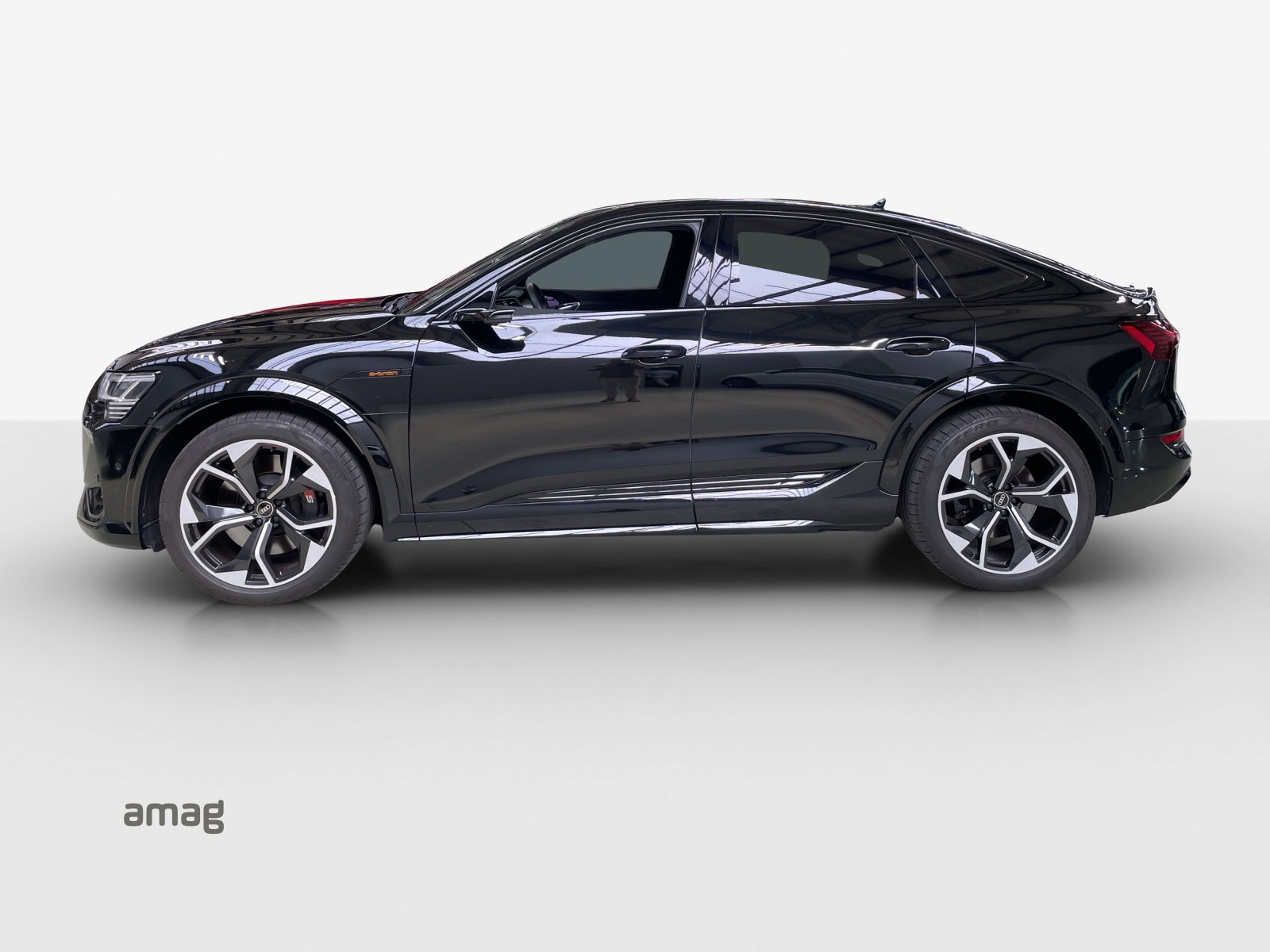 AUDI e-tron S Sportback quattro-image-2