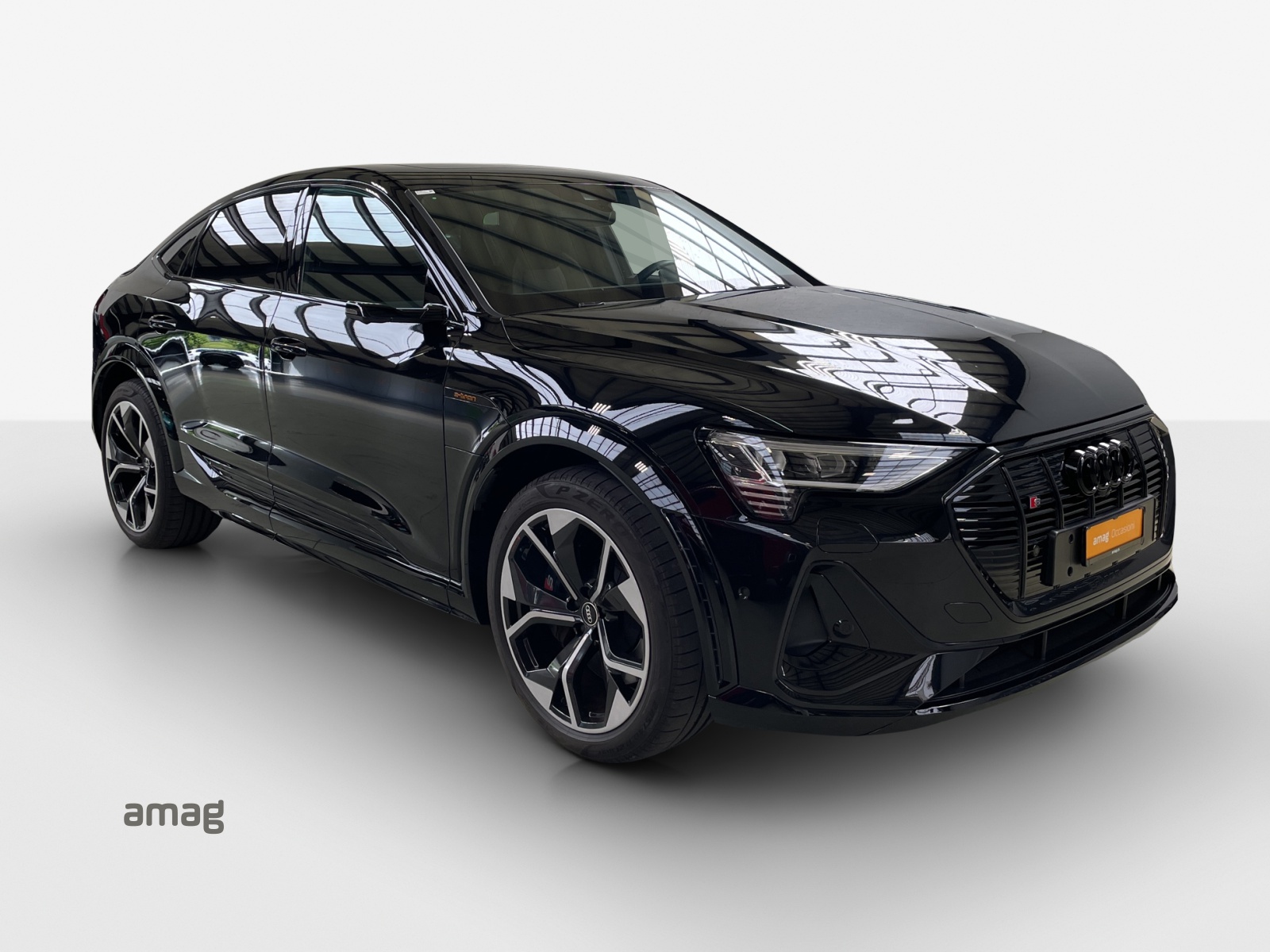 AUDI e-tron S Sportback quattro-image-6