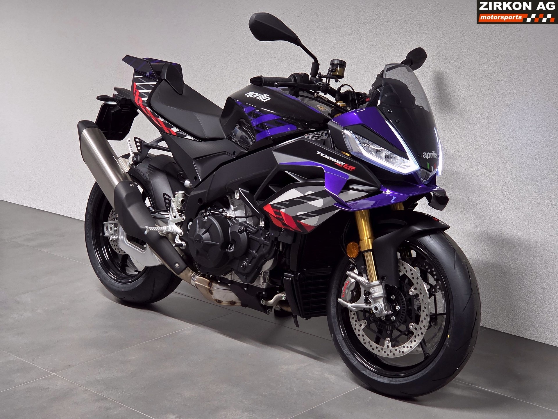 APRILIA Tuono V4 1100 E5+ Factory-showroom-element-2