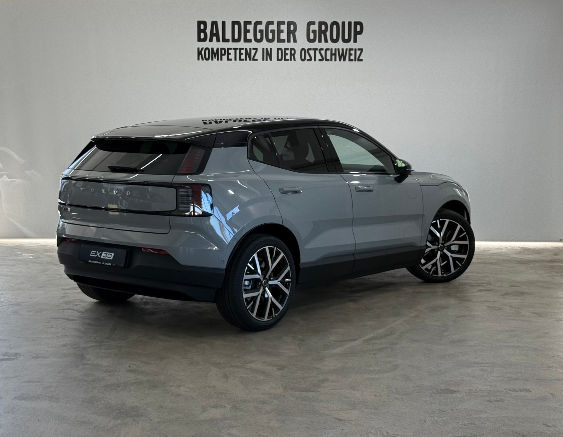 VOLVO EX 30 E60 Twin Ultra Performanc-image-2