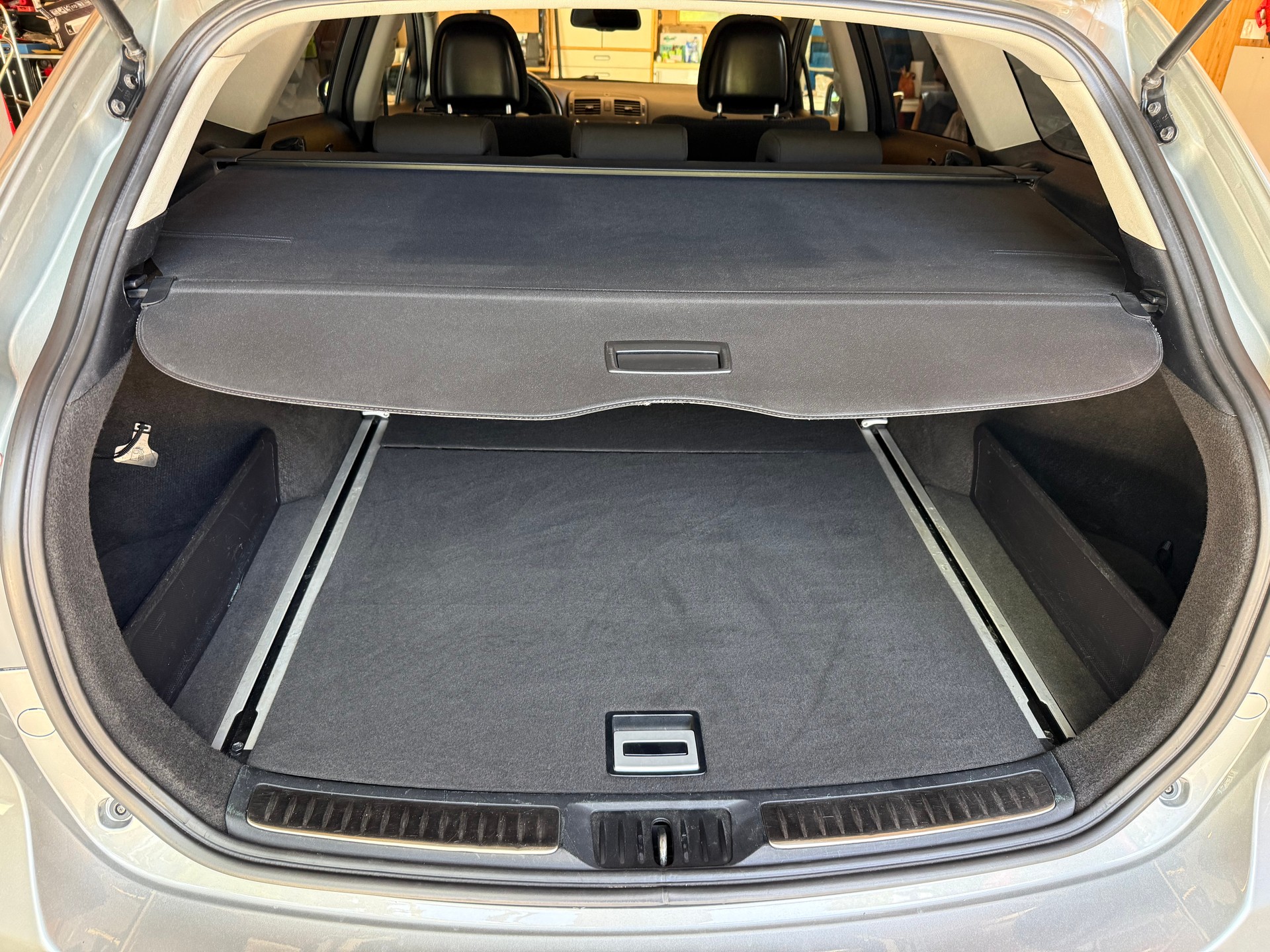 TOYOTA Avensis SW 2.0 Linea Luna Multidrive-image-12