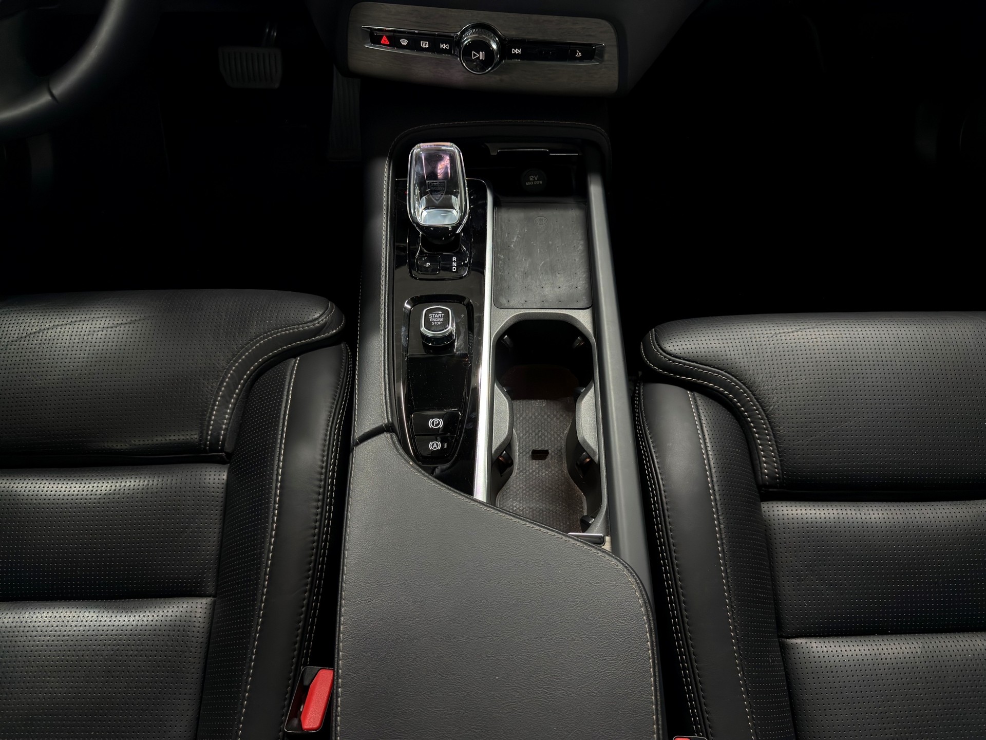 VOLVO XC90 T8 eAWD PluginHybrid Inscription Geartronic-image-20