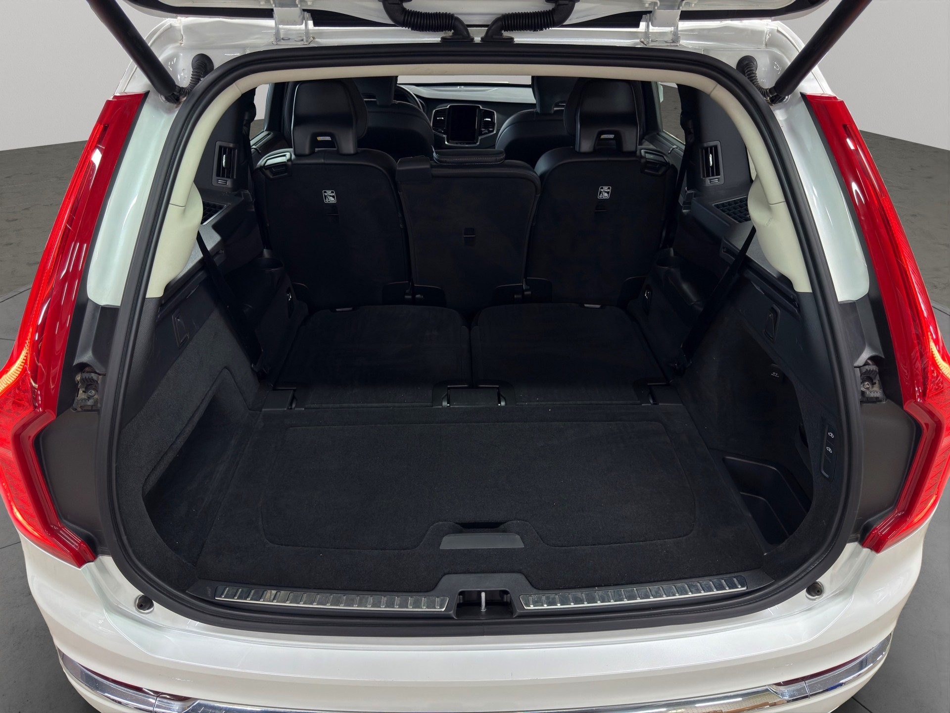 VOLVO XC90 T8 eAWD PluginHybrid Inscription Geartronic-image-26