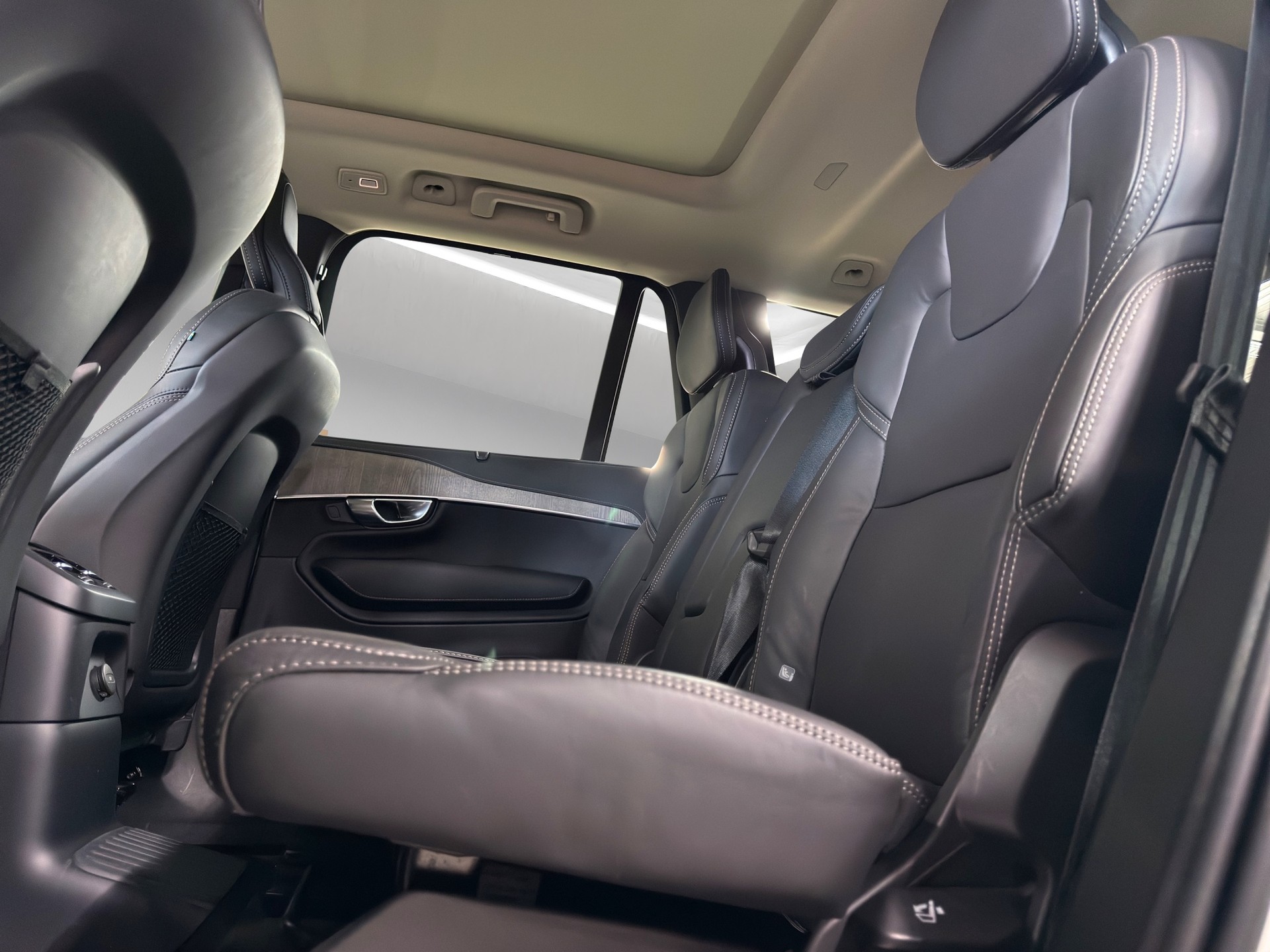 VOLVO XC90 T8 eAWD PluginHybrid Inscription Geartronic-image-14