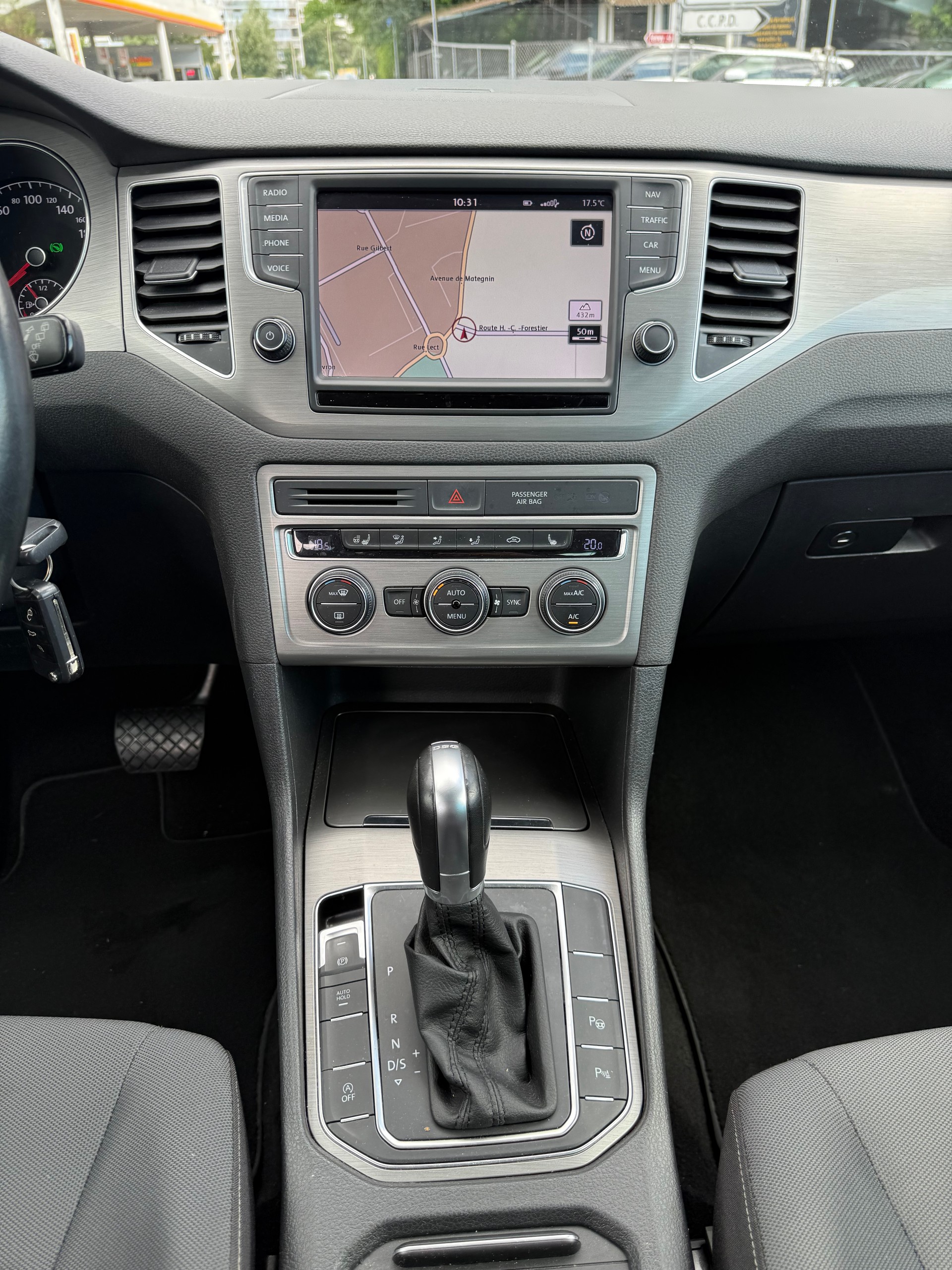 VW Golf Sportsvan 1.4 TSI Comfortline DSG-image-11