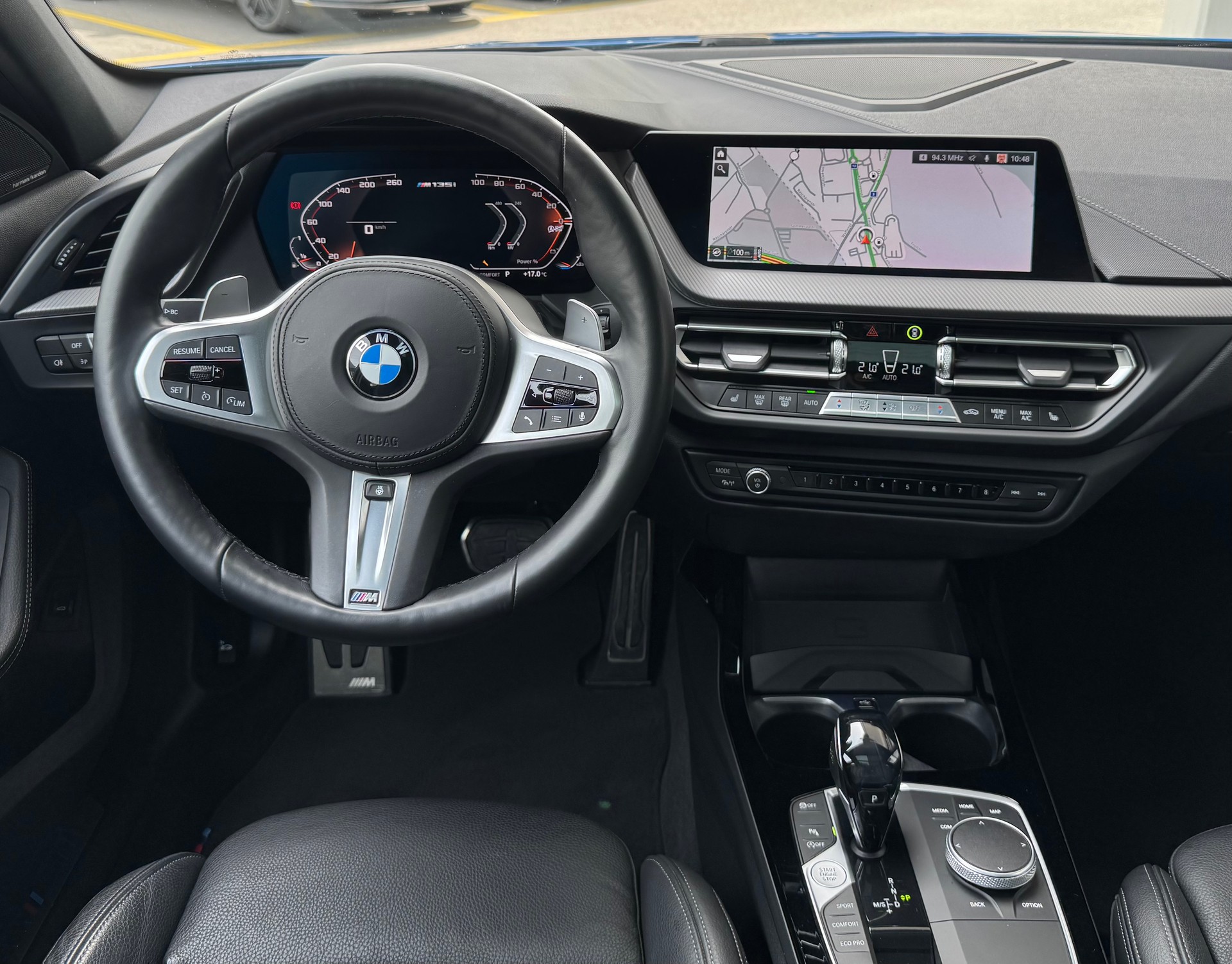 BMW M135i xDrive Steptronic-image-14