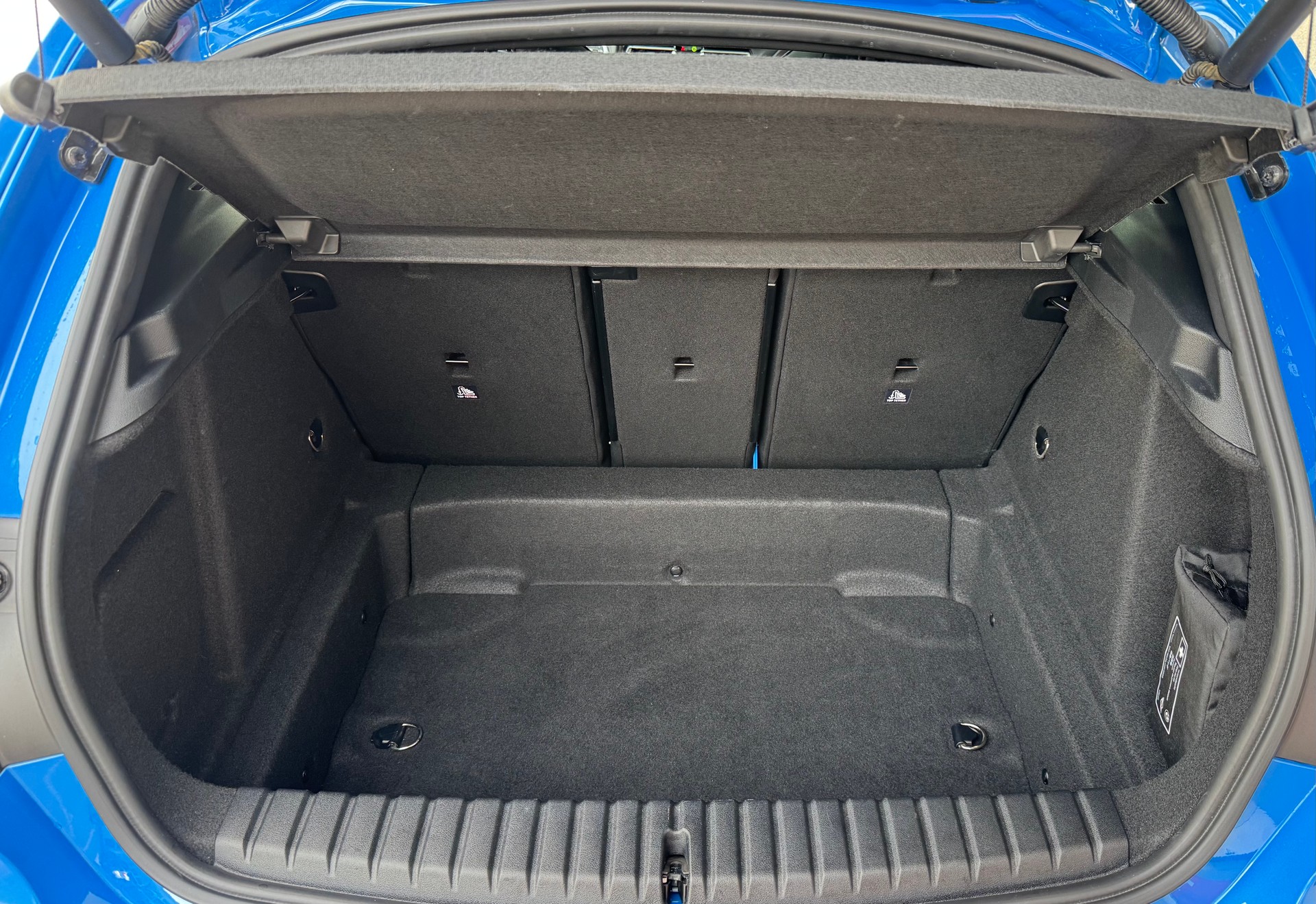 BMW M135i xDrive Steptronic-image-12
