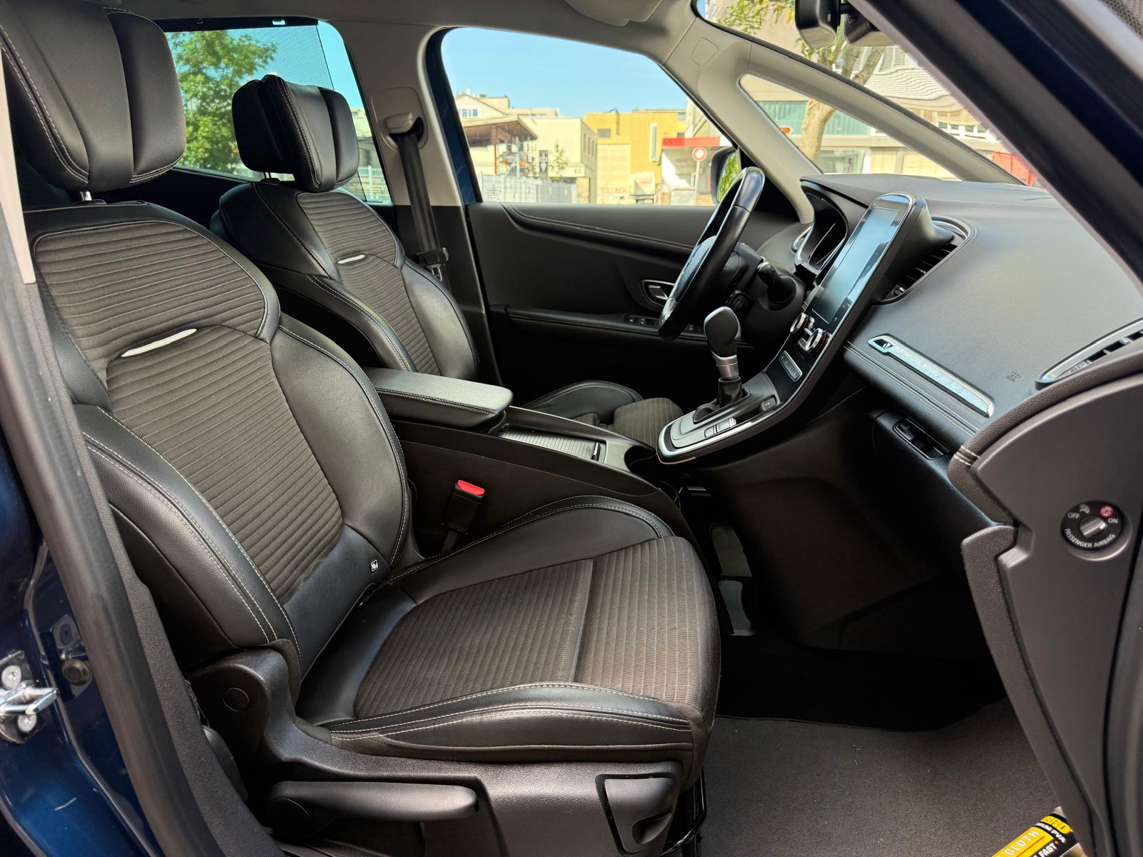 RENAULT Scénic 1.5 dCi Intens EDC-image-13