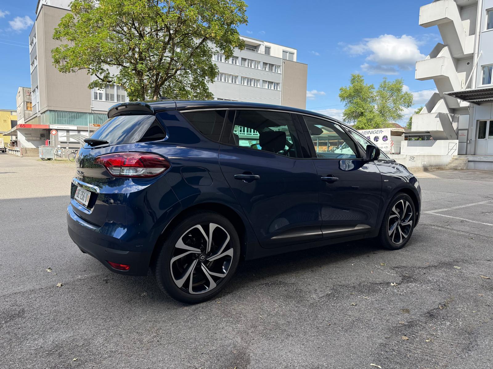 RENAULT Scénic 1.5 dCi Intens EDC-image-5