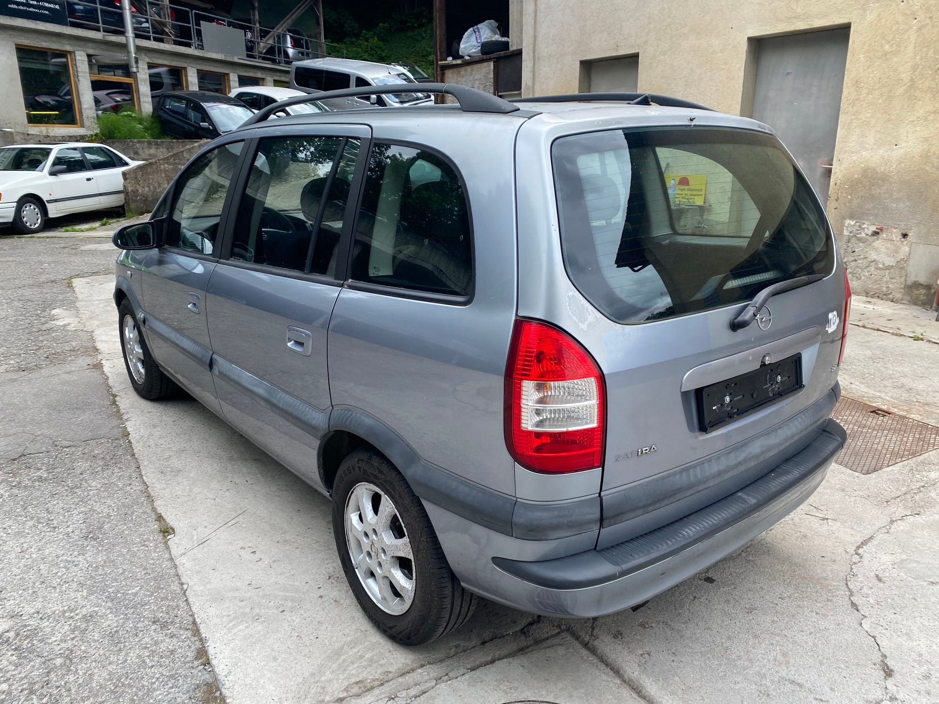 OPEL Zafira 2.2i 16V Comfort-image-1