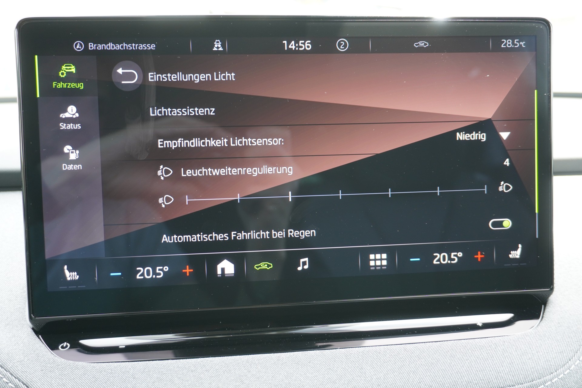 SKODA Enyaq iV 80-image-21