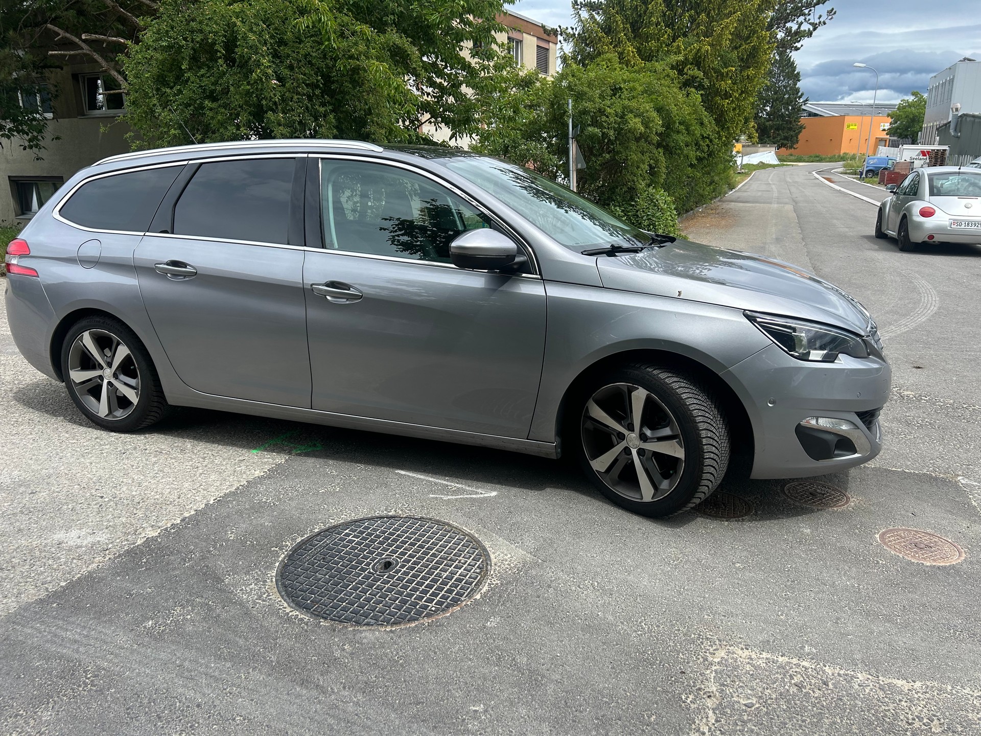 PEUGEOT 308 SW 2.0 BlueHDI Active Automatic-image-4