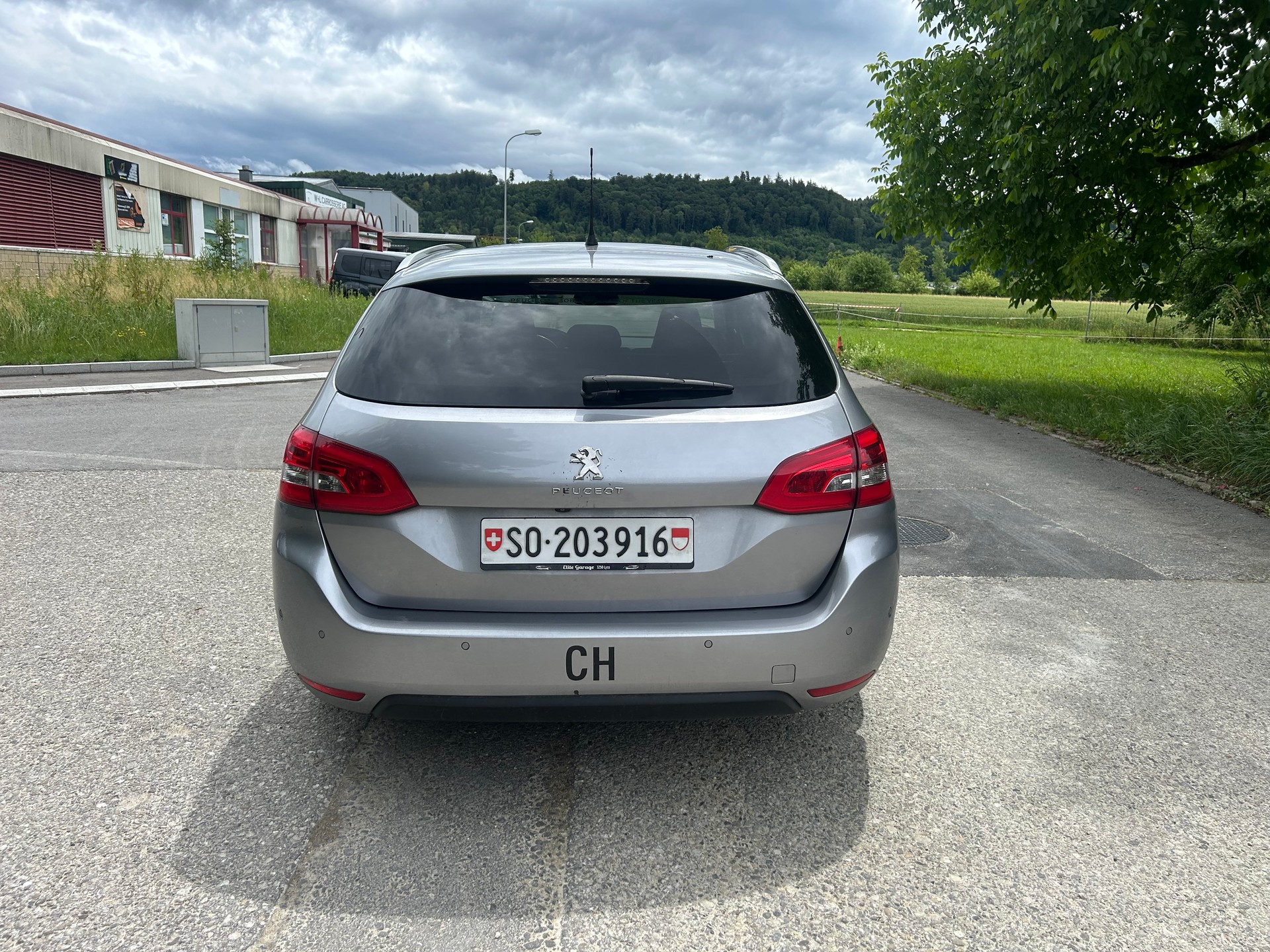 PEUGEOT 308 SW 2.0 BlueHDI Active Automatic-image-6