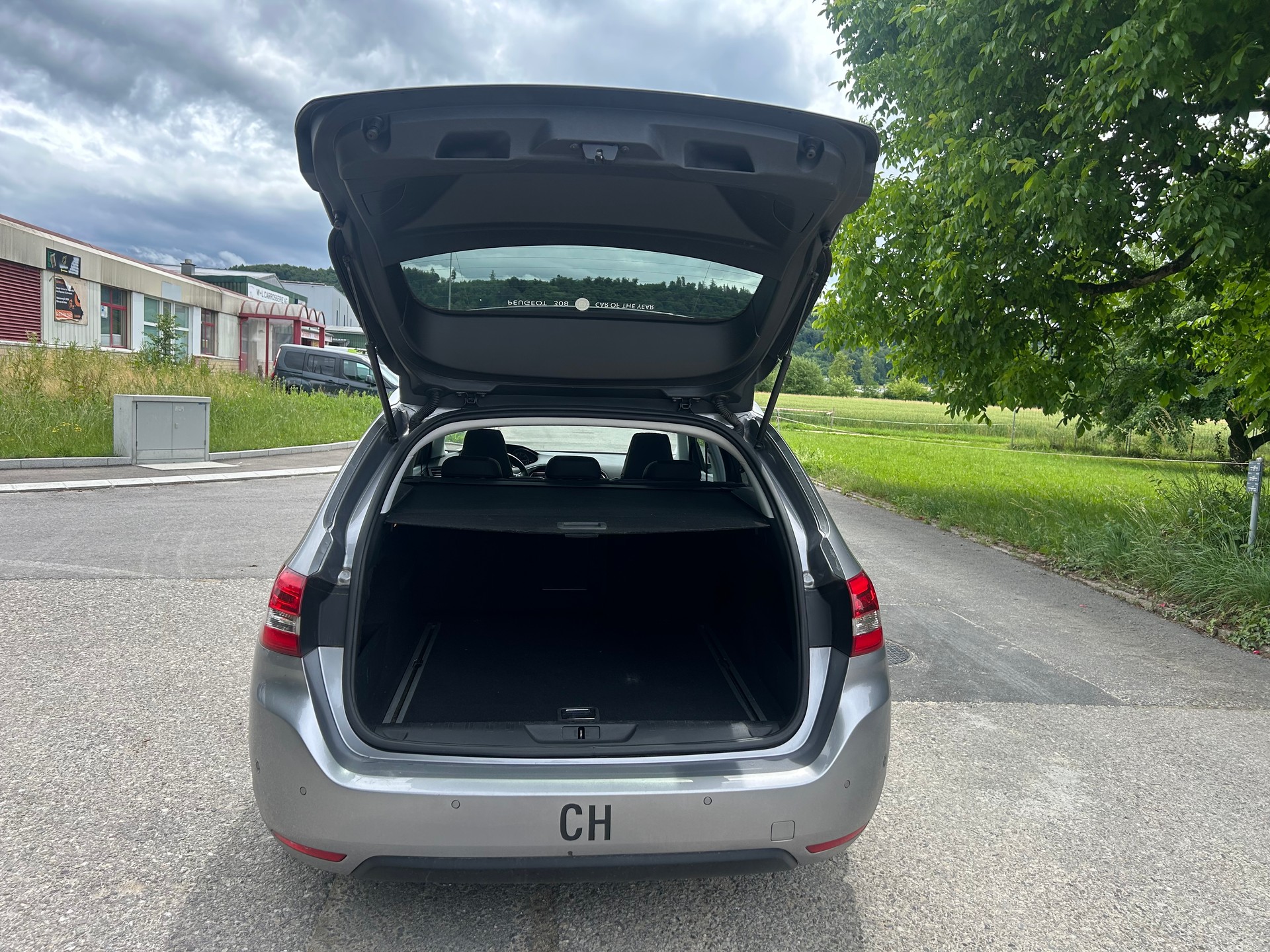 PEUGEOT 308 SW 2.0 BlueHDI Active Automatic-image-7