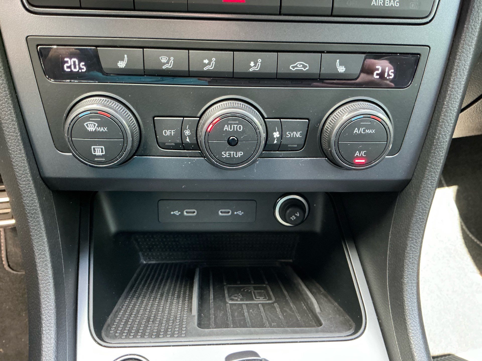 CUPRA Ateca 2.0 TSI 4Drive *** 360° KAMERA & ELEKTRISCHER FAHRERSITZ MIT MEMORY ***-image-27