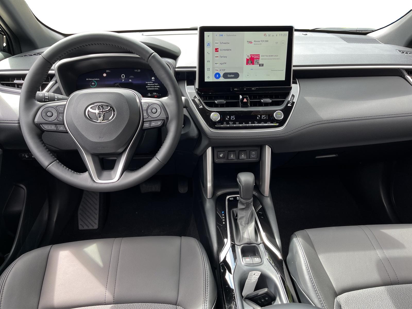 TOYOTA Corolla Cross 2.0 HSD Trend AWD-i-image-4