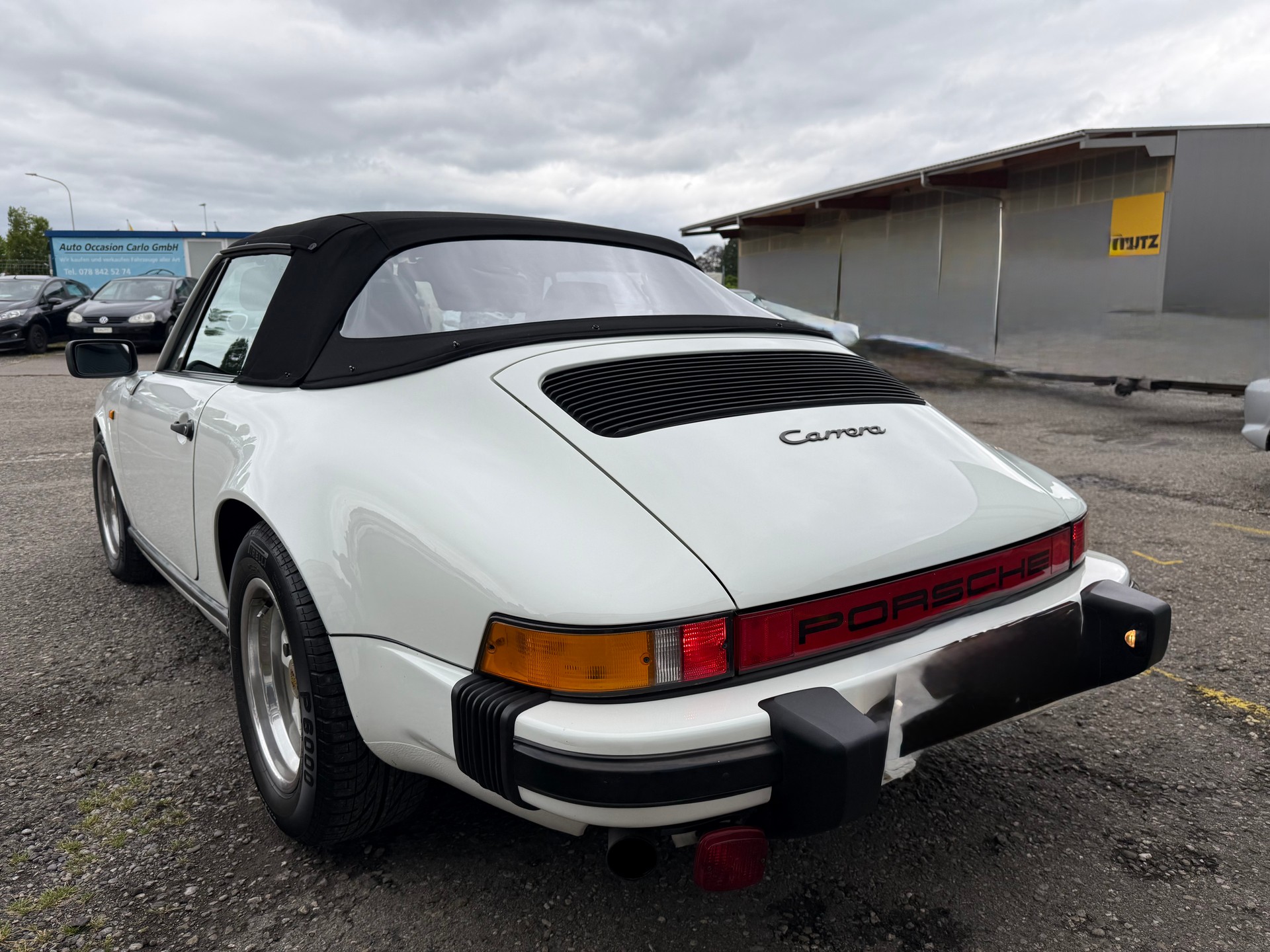 PORSCHE 911 Carrera Cabrio-image-12