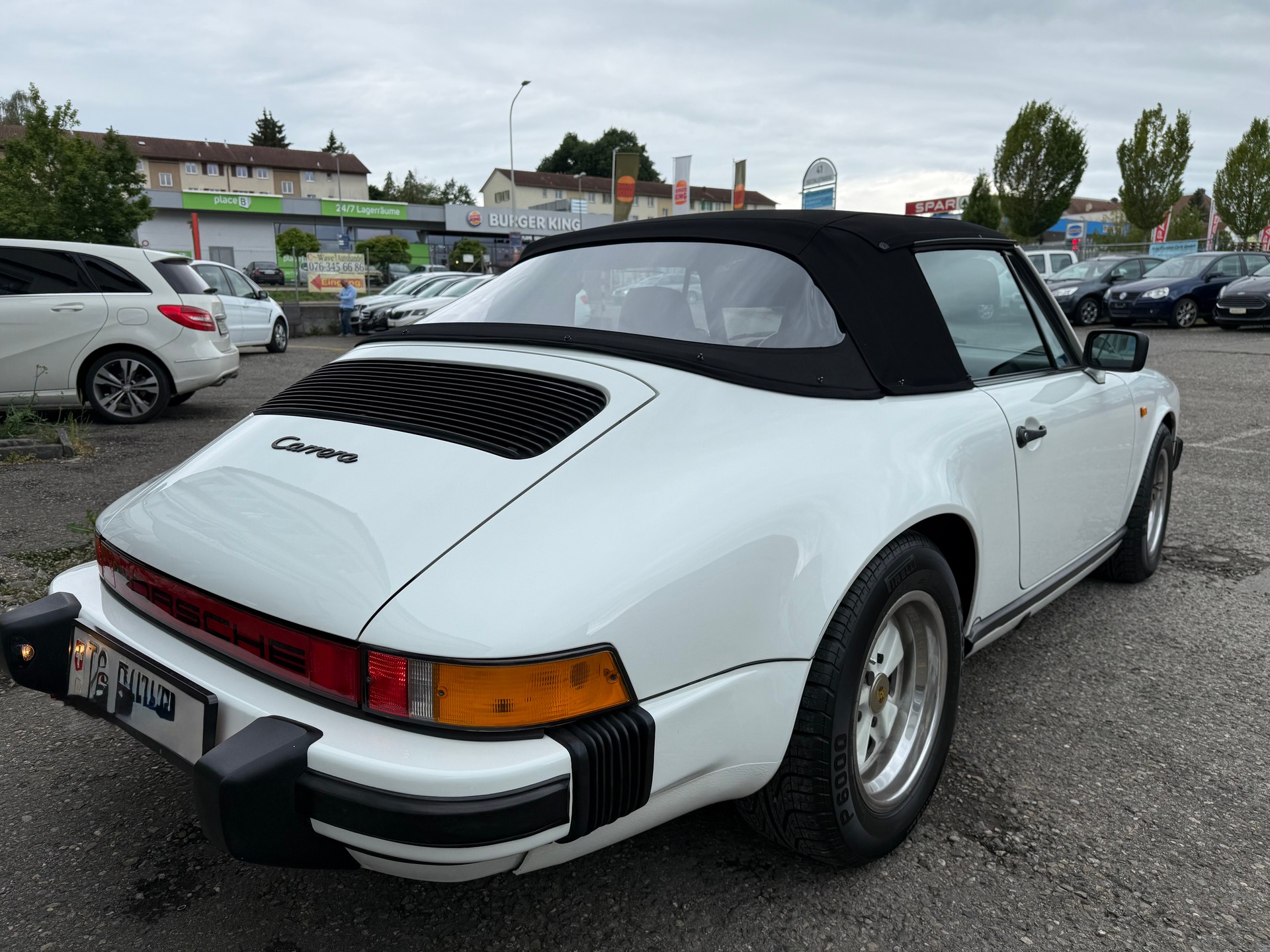 PORSCHE 911 Carrera Cabrio-image-11