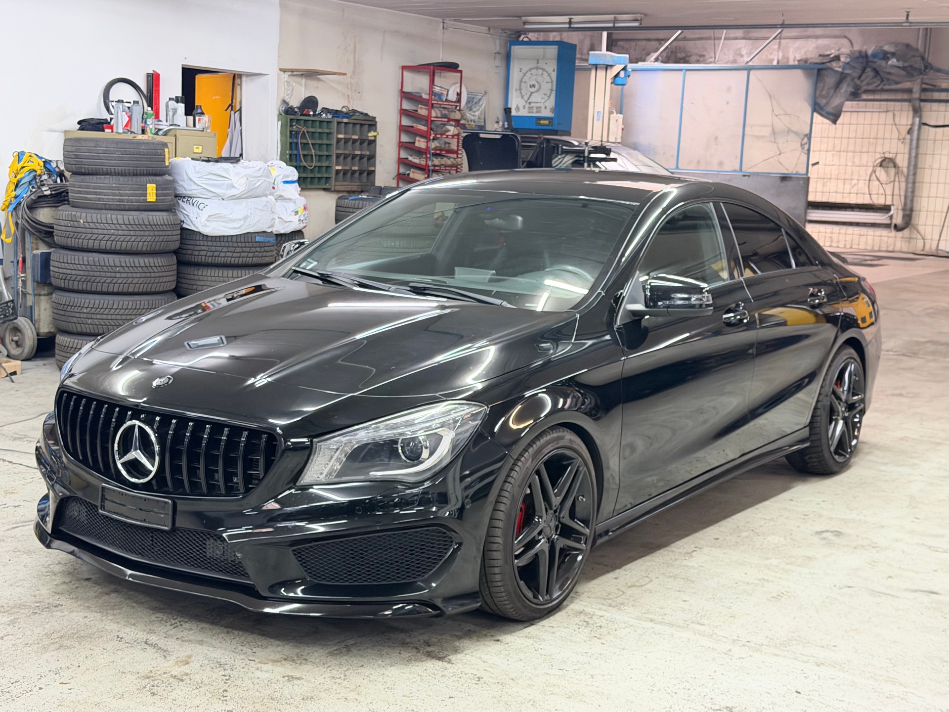 MERCEDES-BENZ CLA 180 AMG Line 7G-DCT-image-9
