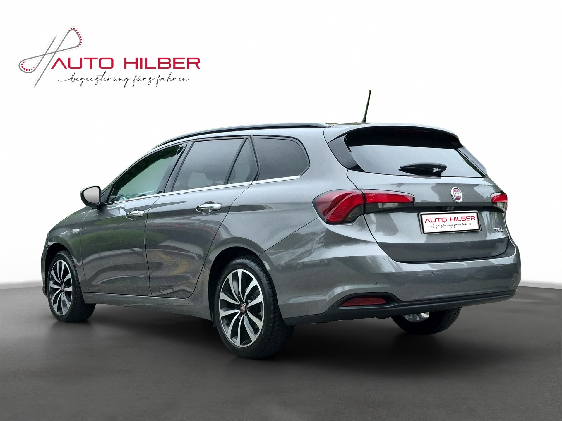 FIAT Tipo 1.6MJ Station Wagon Lounge DCT-image-2