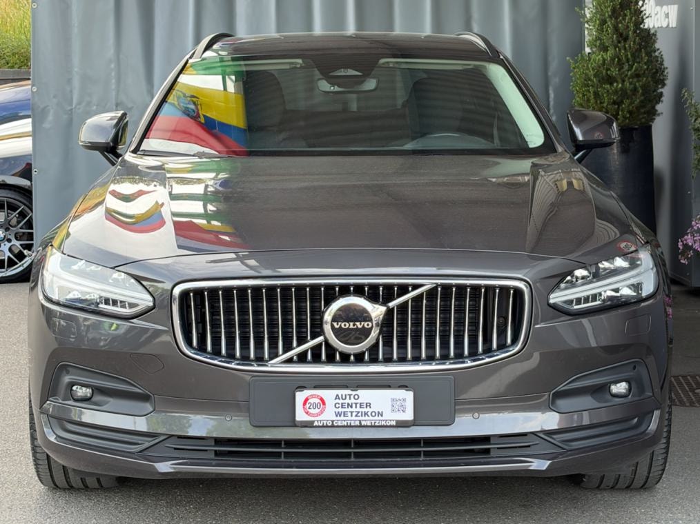 VOLVO V90 B4 Diesel Mild-Hybrid Momentum AWD