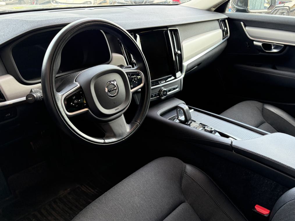 VOLVO V90 B4 Diesel Mild-Hybrid Momentum AWD-image-3