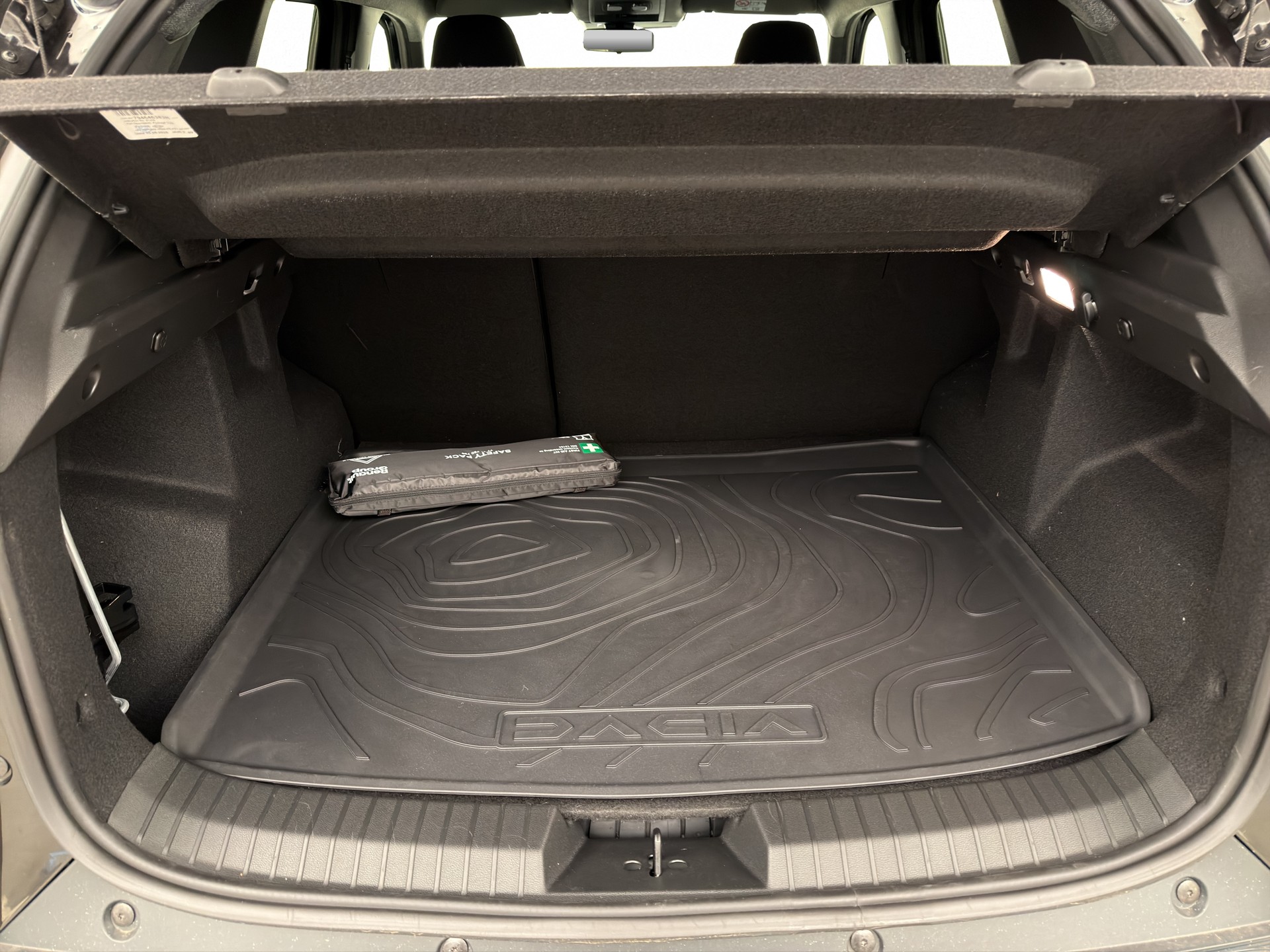 DACIA Duster 1.2 TCe Extreme 4WD-image-12