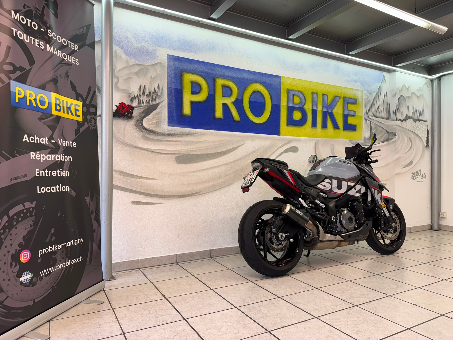 SUZUKI GSX-S 1000-showroom-element-2