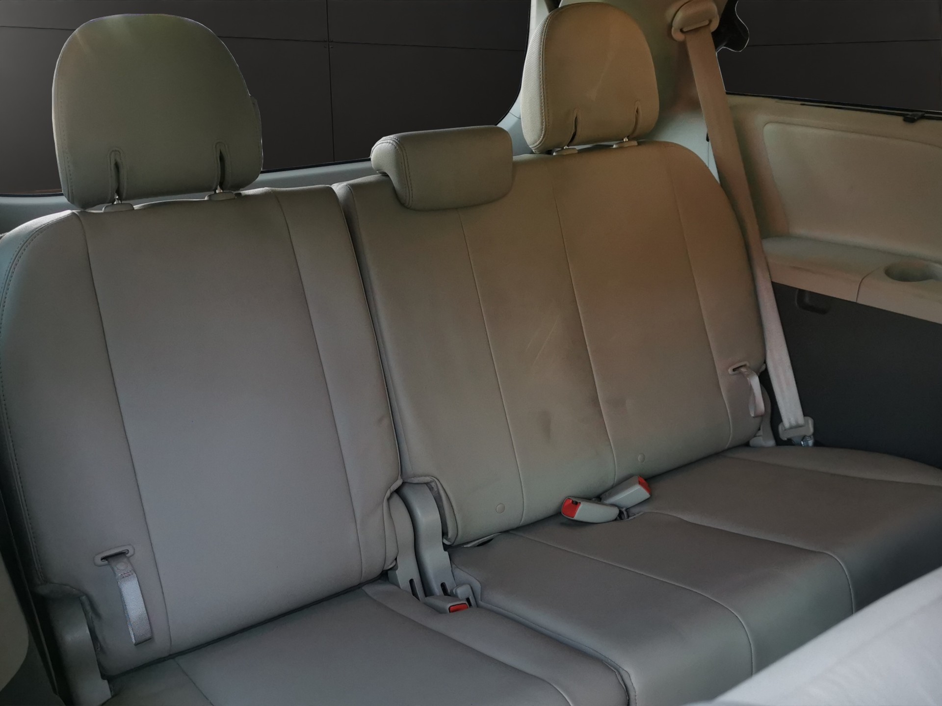 TOYOTA Sienna 3.5 A 4WD-image-16