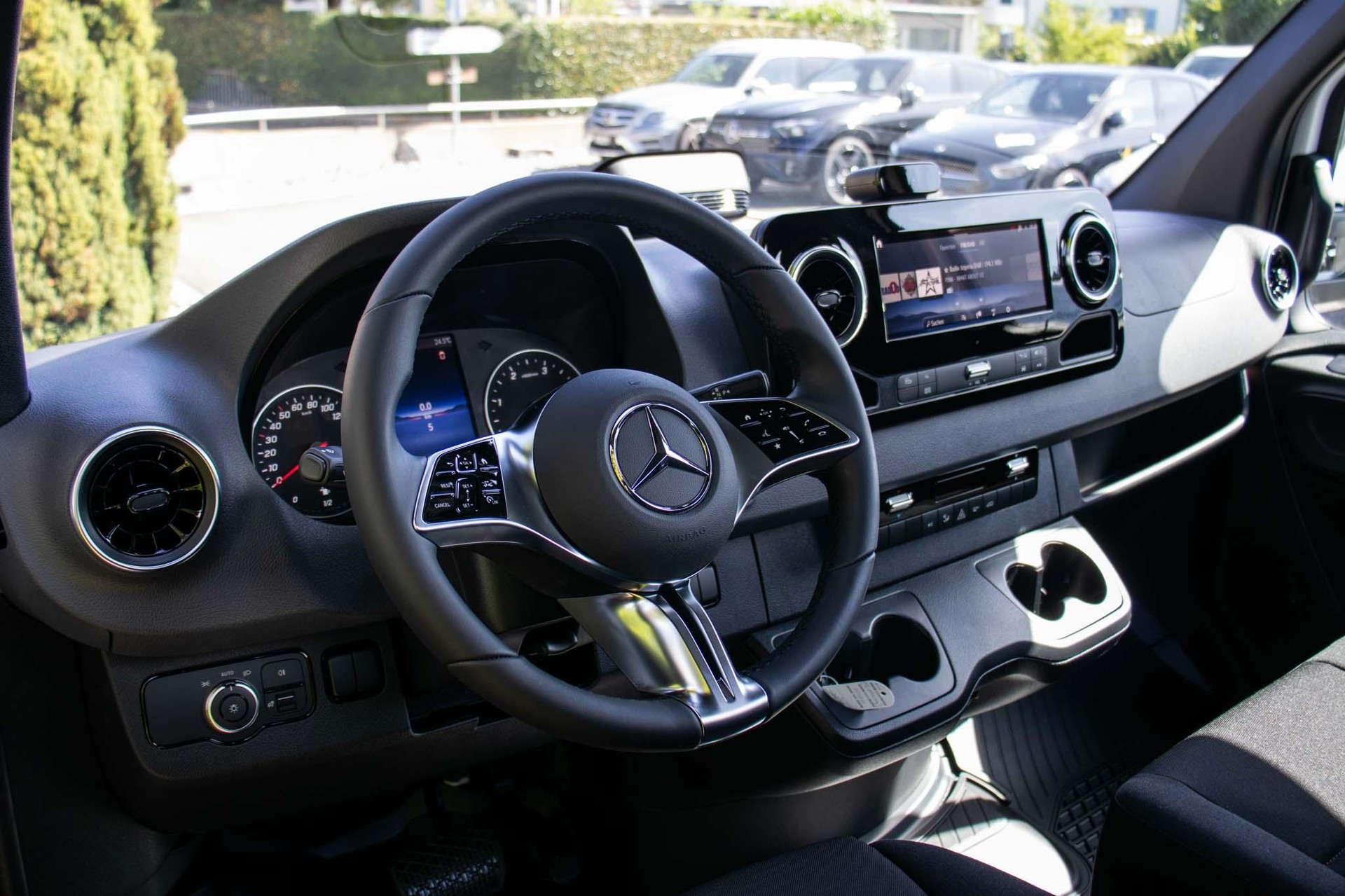 MERCEDES-BENZ Sprinter 319 CDI SELECT CH L-image-7