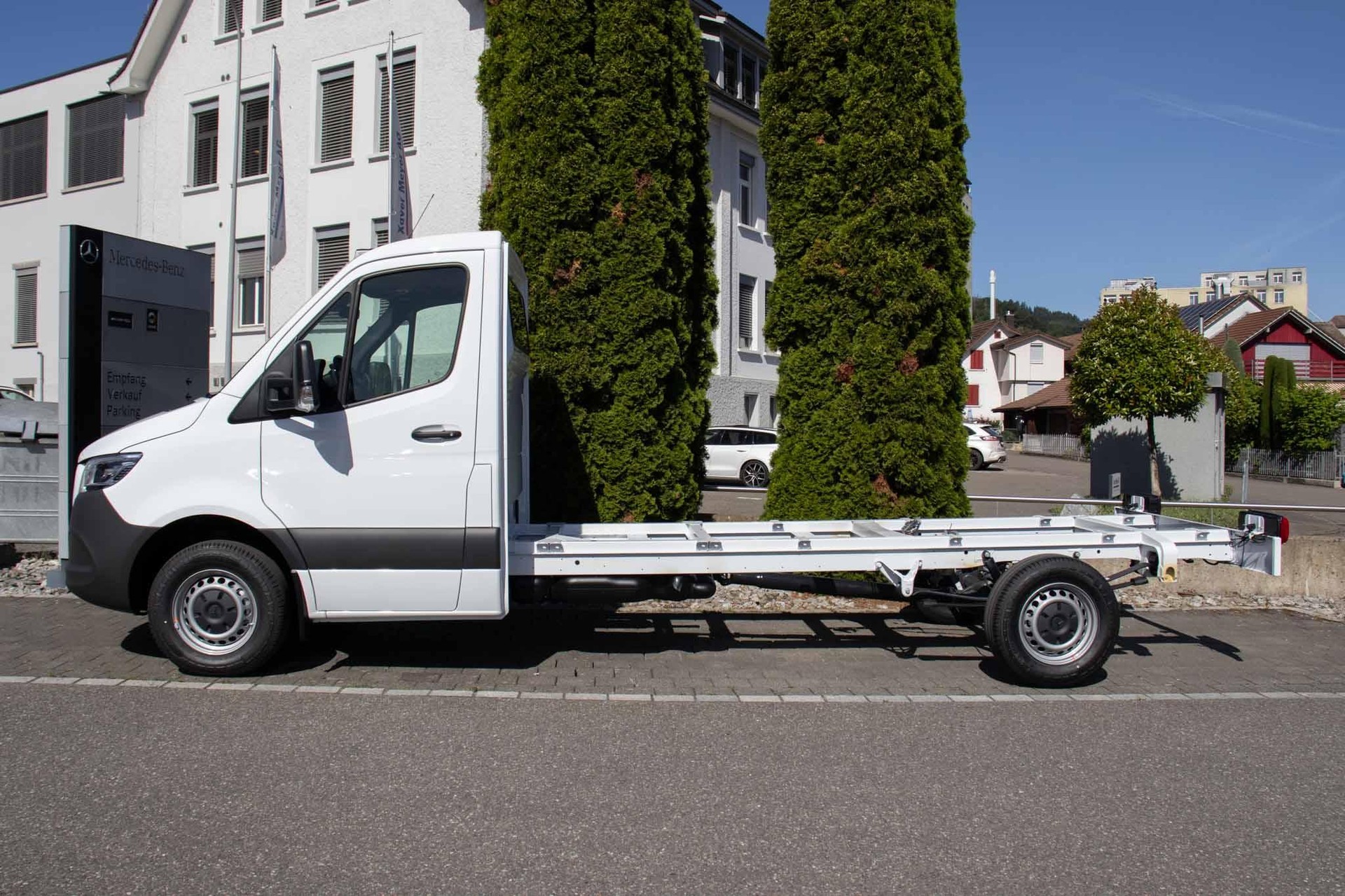 MERCEDES-BENZ Sprinter 319 CDI SELECT CH L-image-0