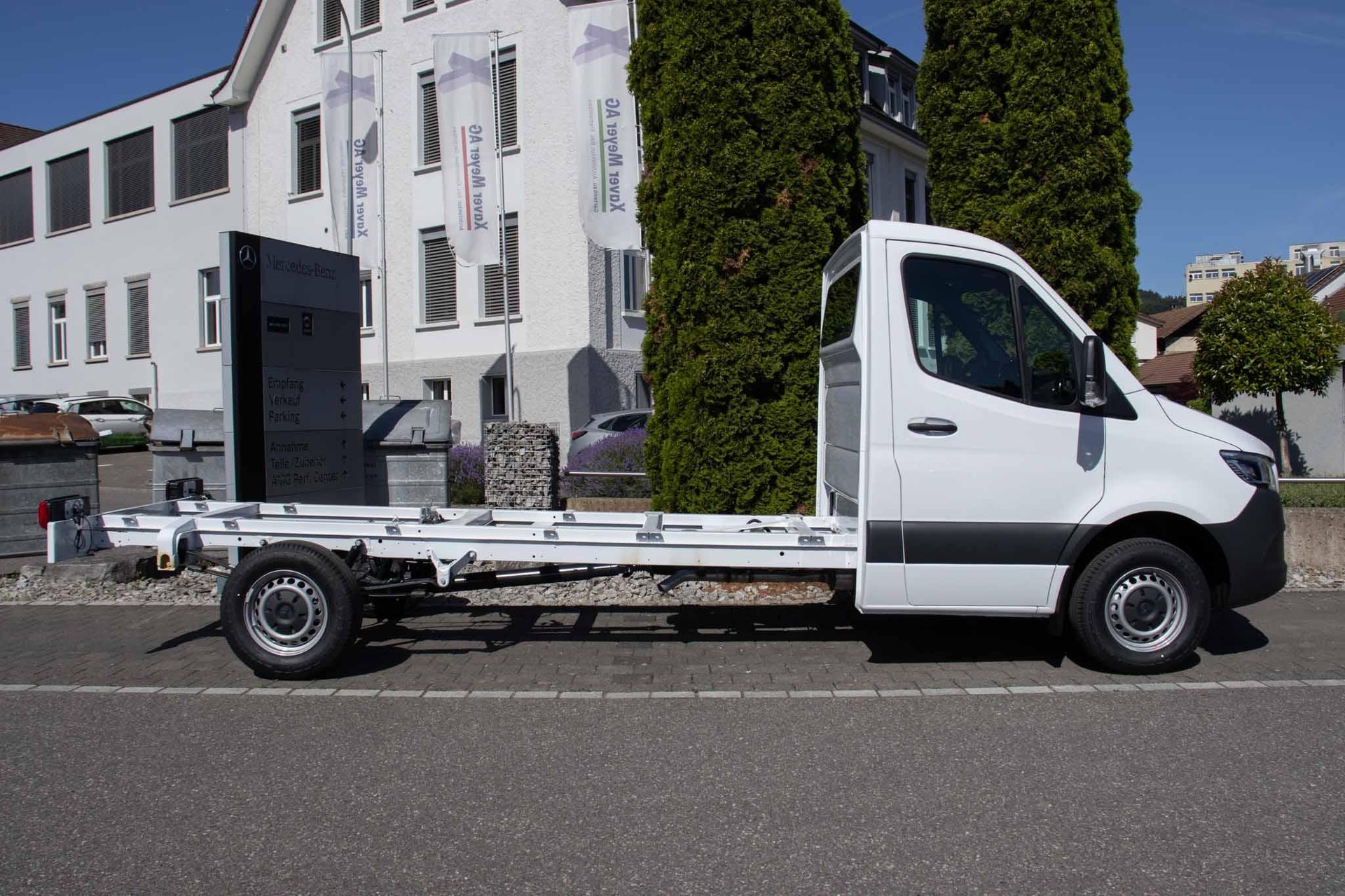 MERCEDES-BENZ Sprinter 319 CDI SELECT CH L-image-3